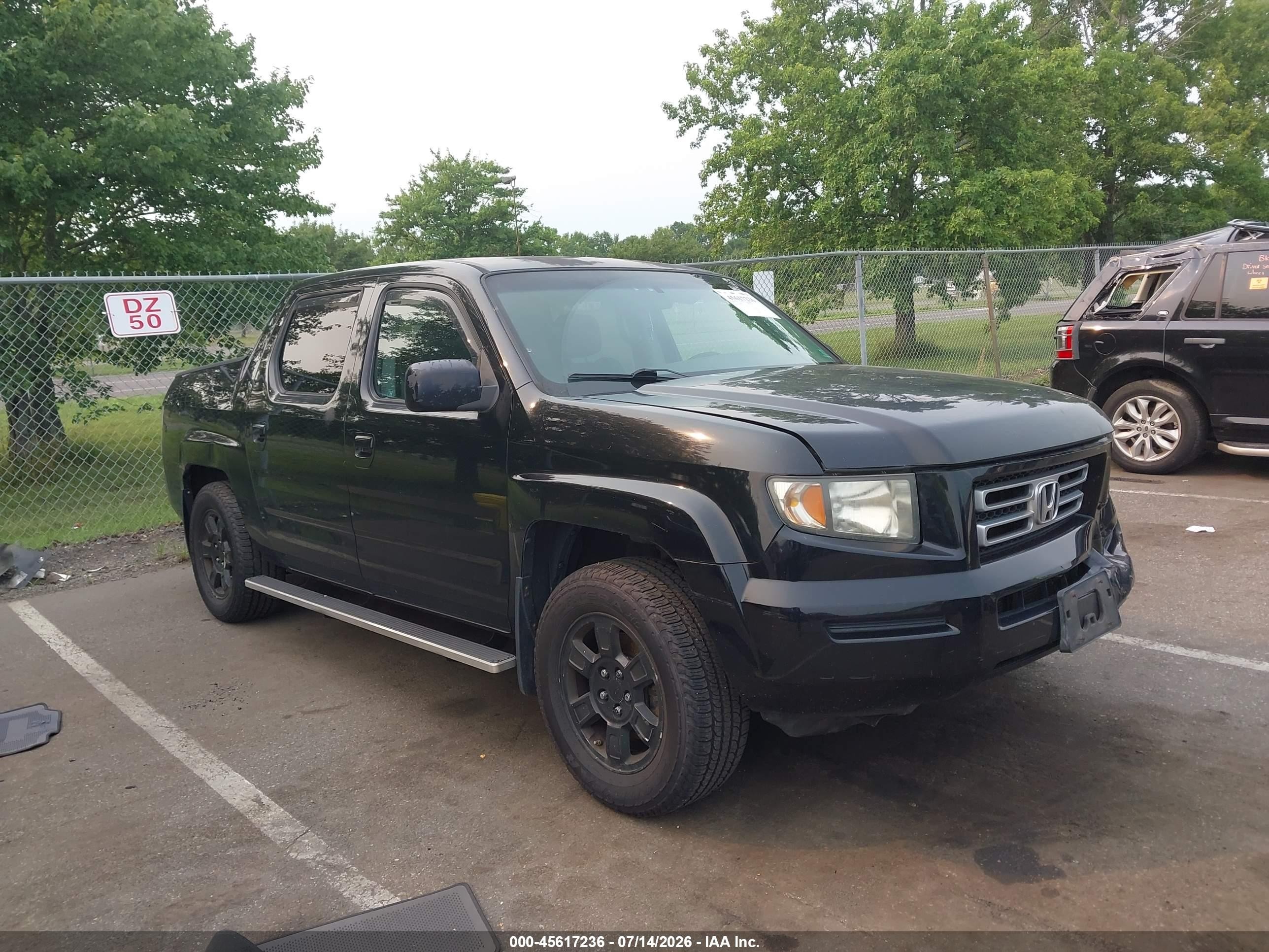 2008 Honda Ridgeline RTS, VIN 2HJYK16448H508391 — Side