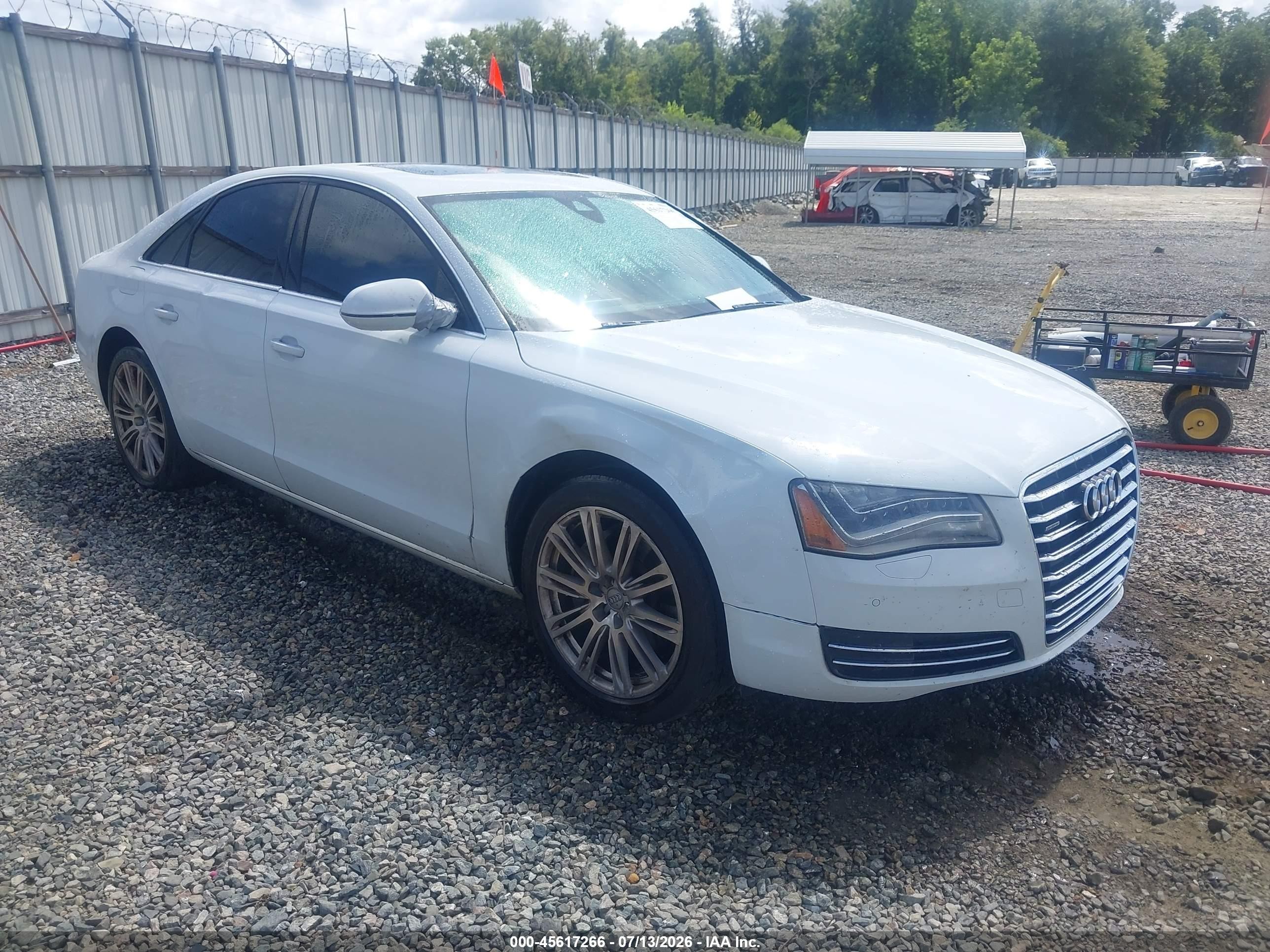 2013 Audi A8 3.0L, VIN WAUAGAFD8DN005551 — Front end