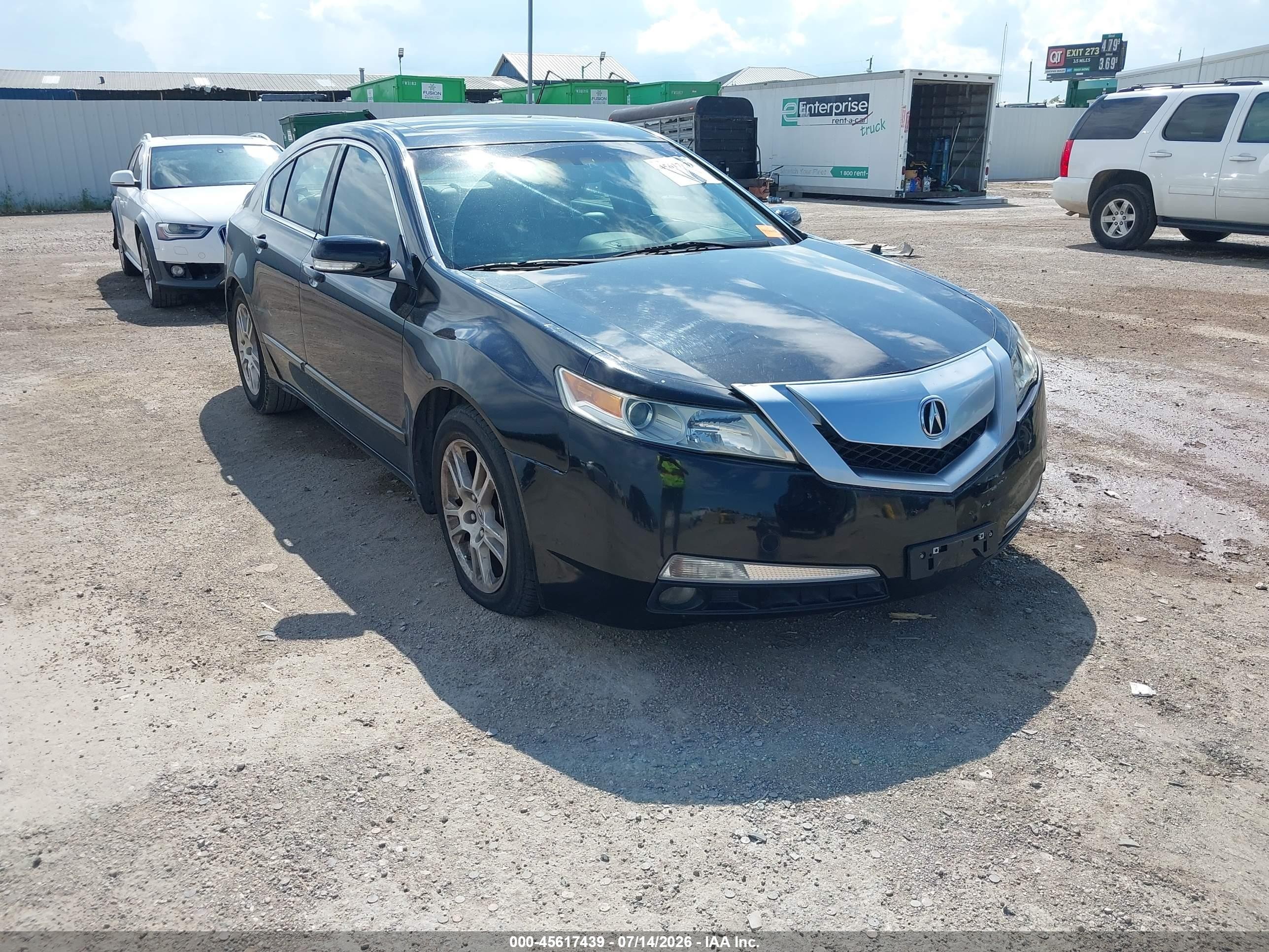 2009 Acura TL, VIN 19UUA86299A003347 — Front end