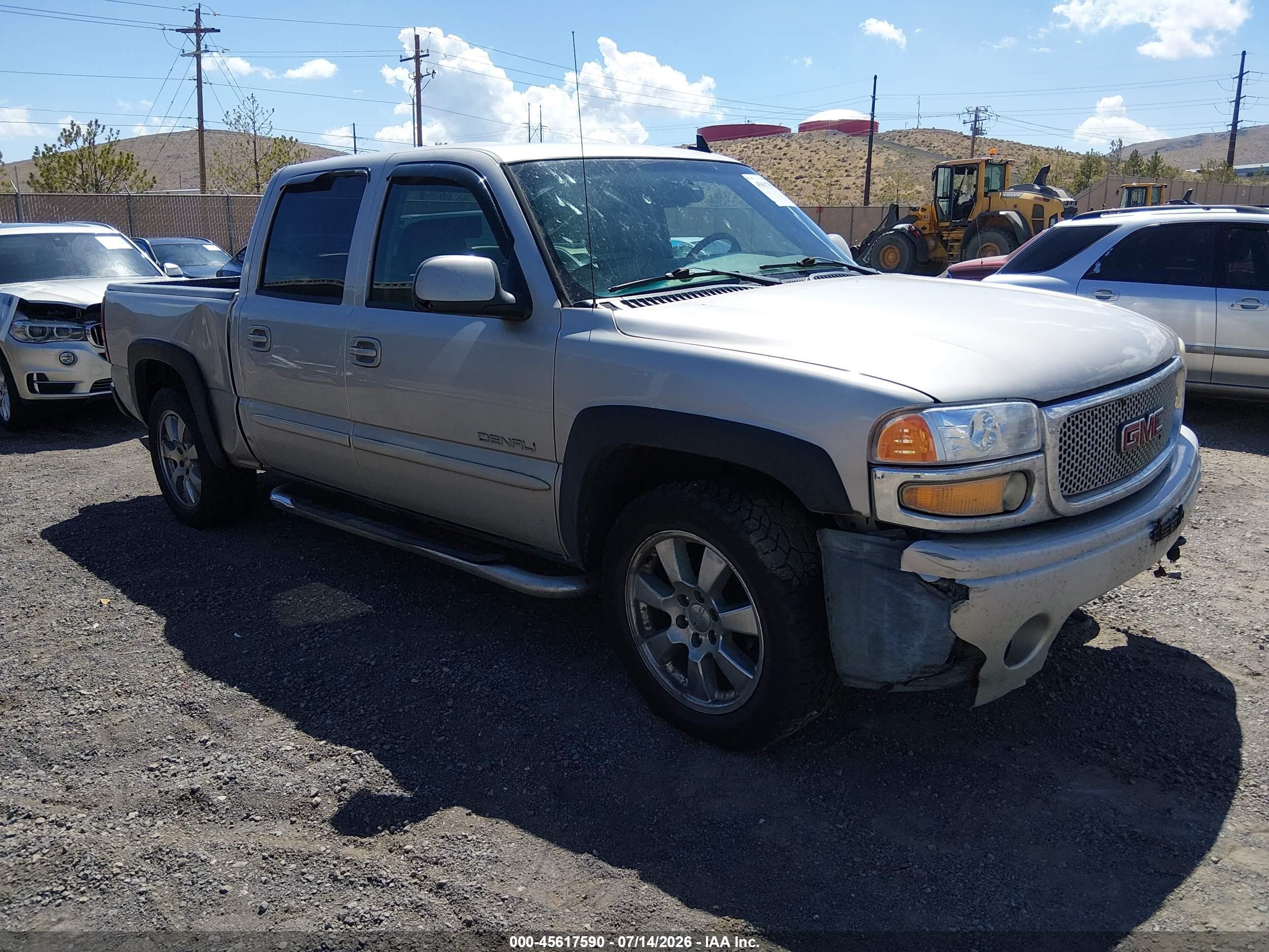 2006 GMC Sierra Denali, VIN 2GTEK63N661322584 — Normal wear