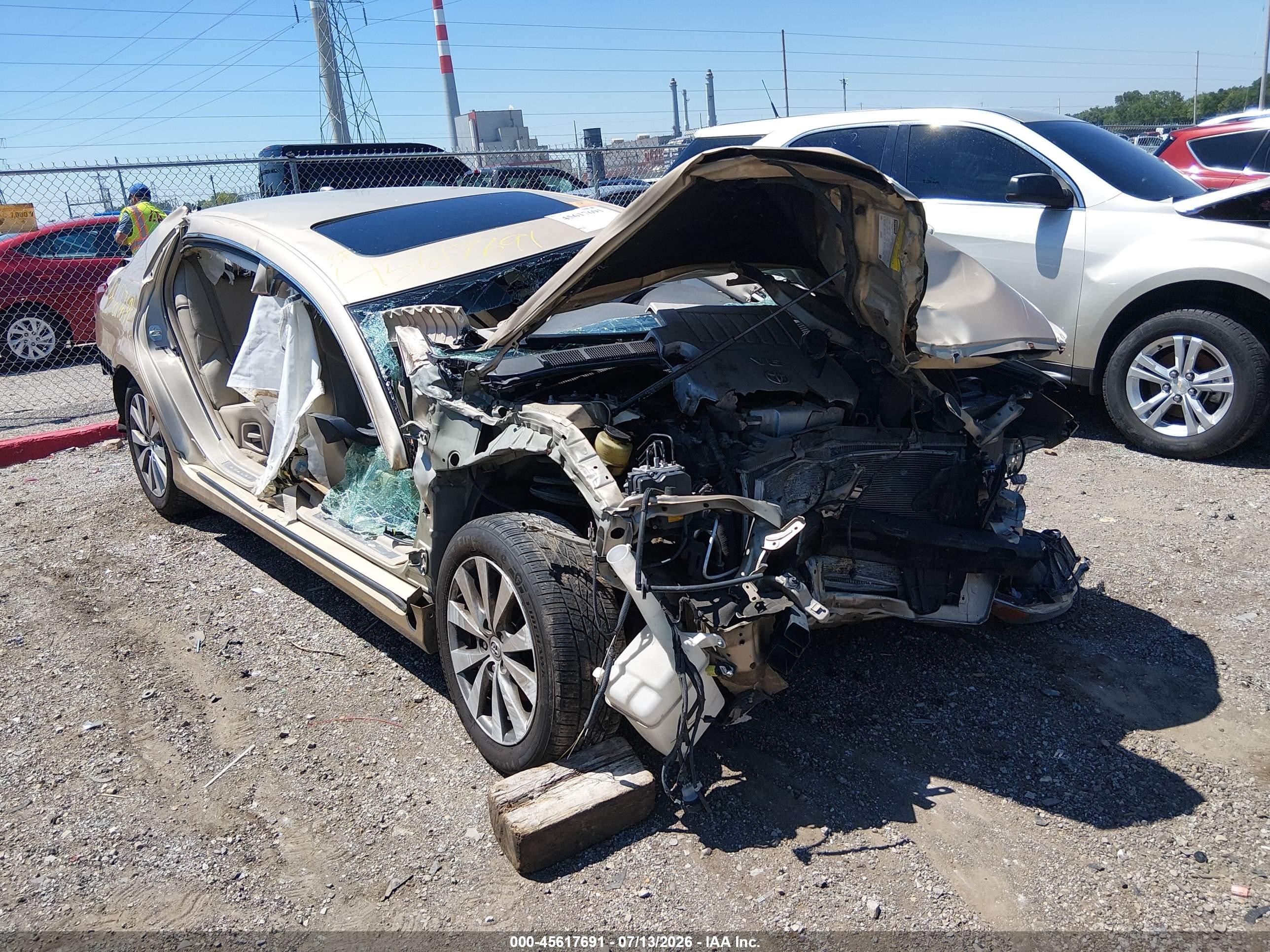 2011 Toyota Avalon, VIN 4T1BK3DB7BU396841 — Rollover