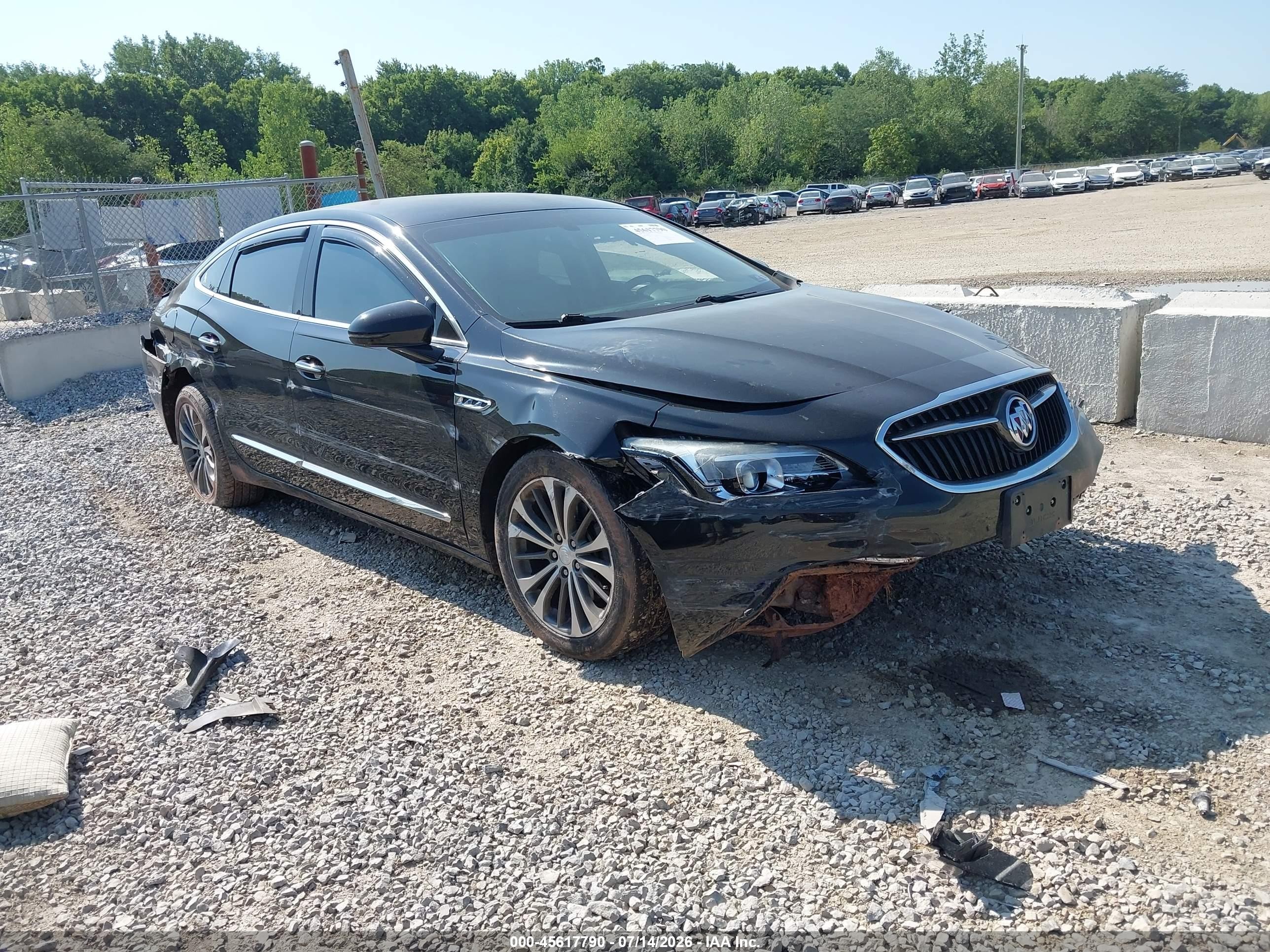 2017 Buick LaCrosse Preferred, VIN 1G4ZN5SS2HU195796 — Перед