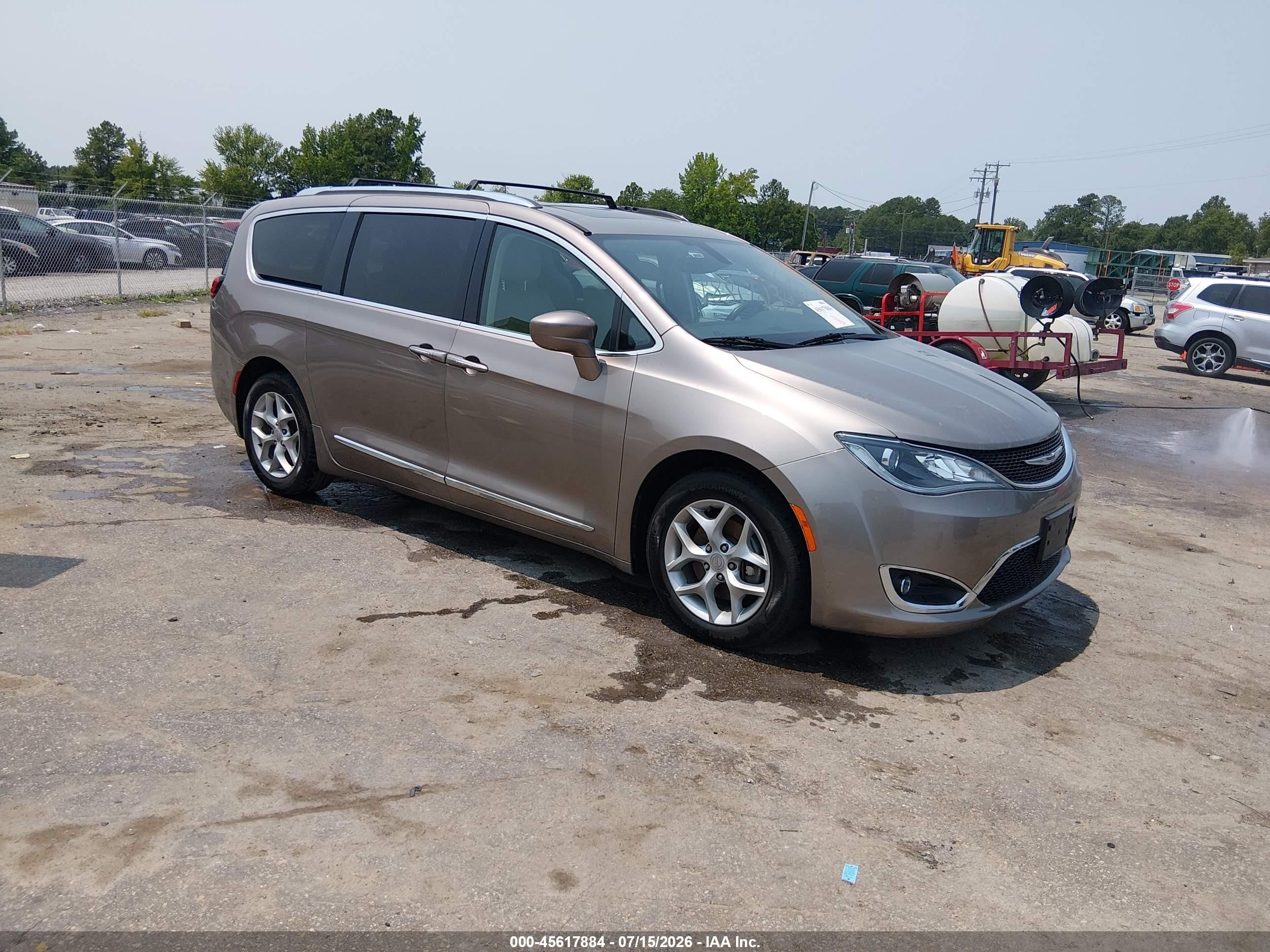 2018 Chrysler Pacifica Touring L Plus, VIN 2C4RC1EG9JR292541 — Electrical