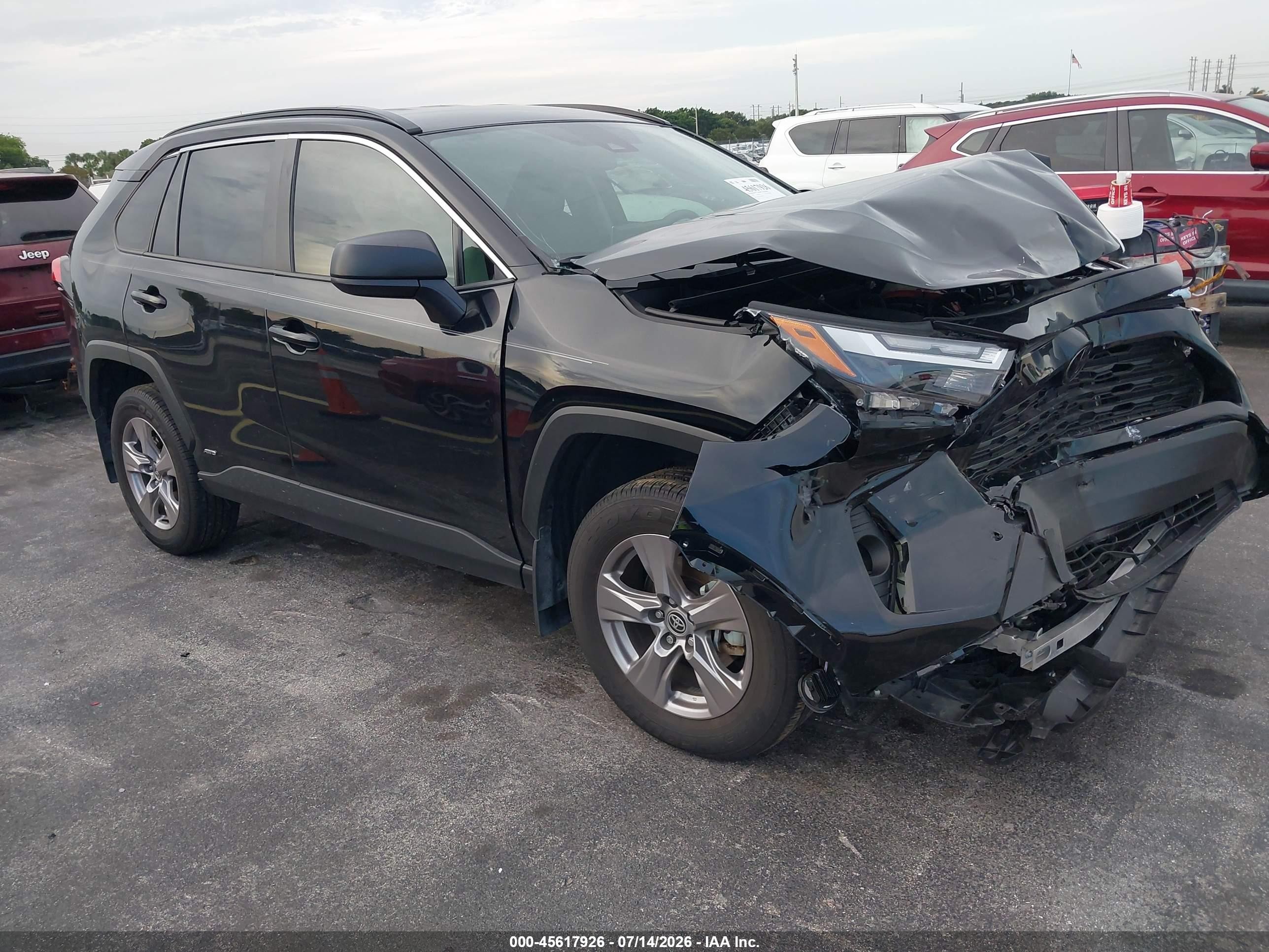 2025 Toyota RAV4 Hybrid LE, VIN JTMLWRFV0SD309692 — Front end