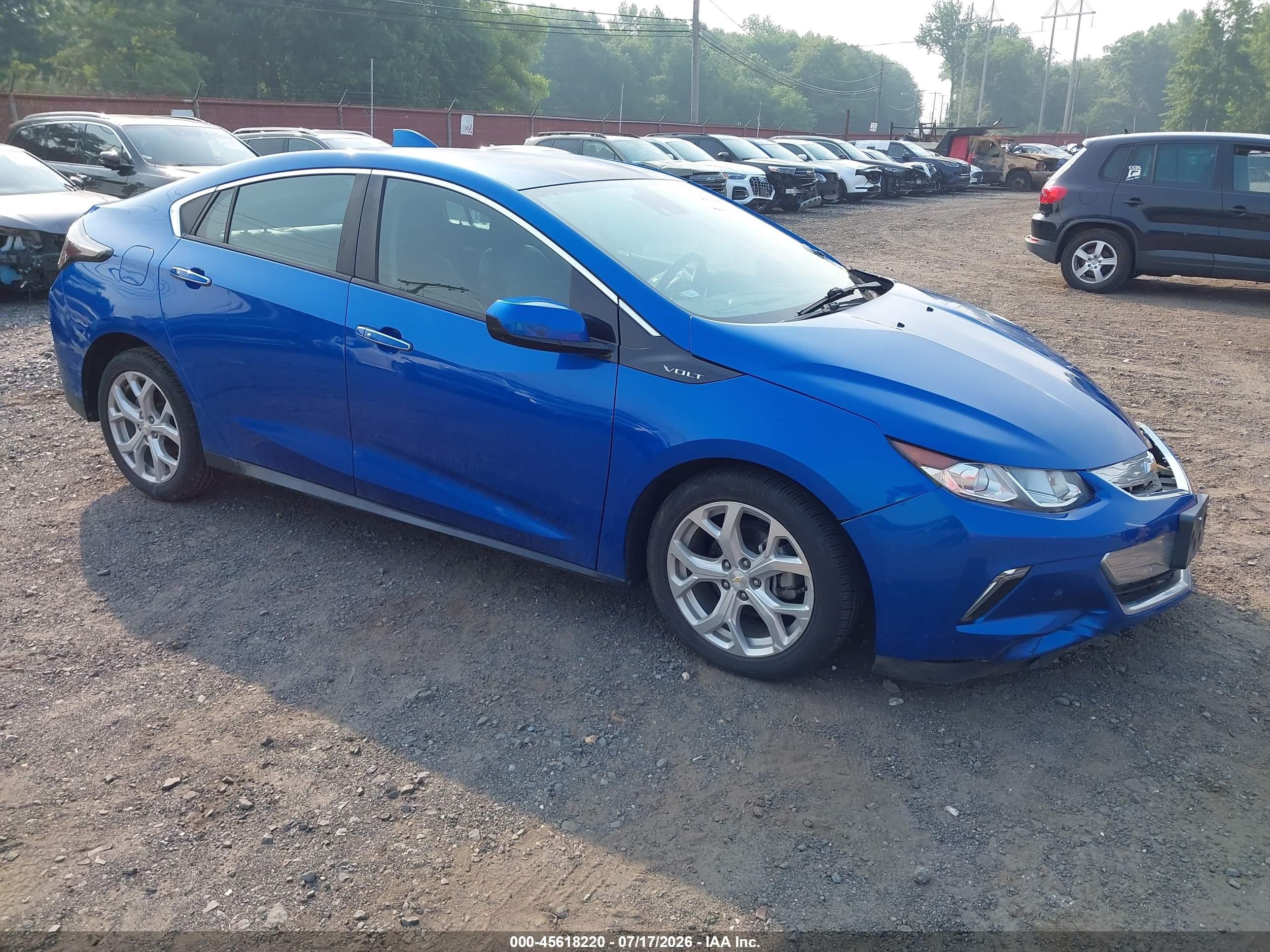 2017 Chevrolet Volt Premier, VIN 1G1RB6S51HU103874 — Front end