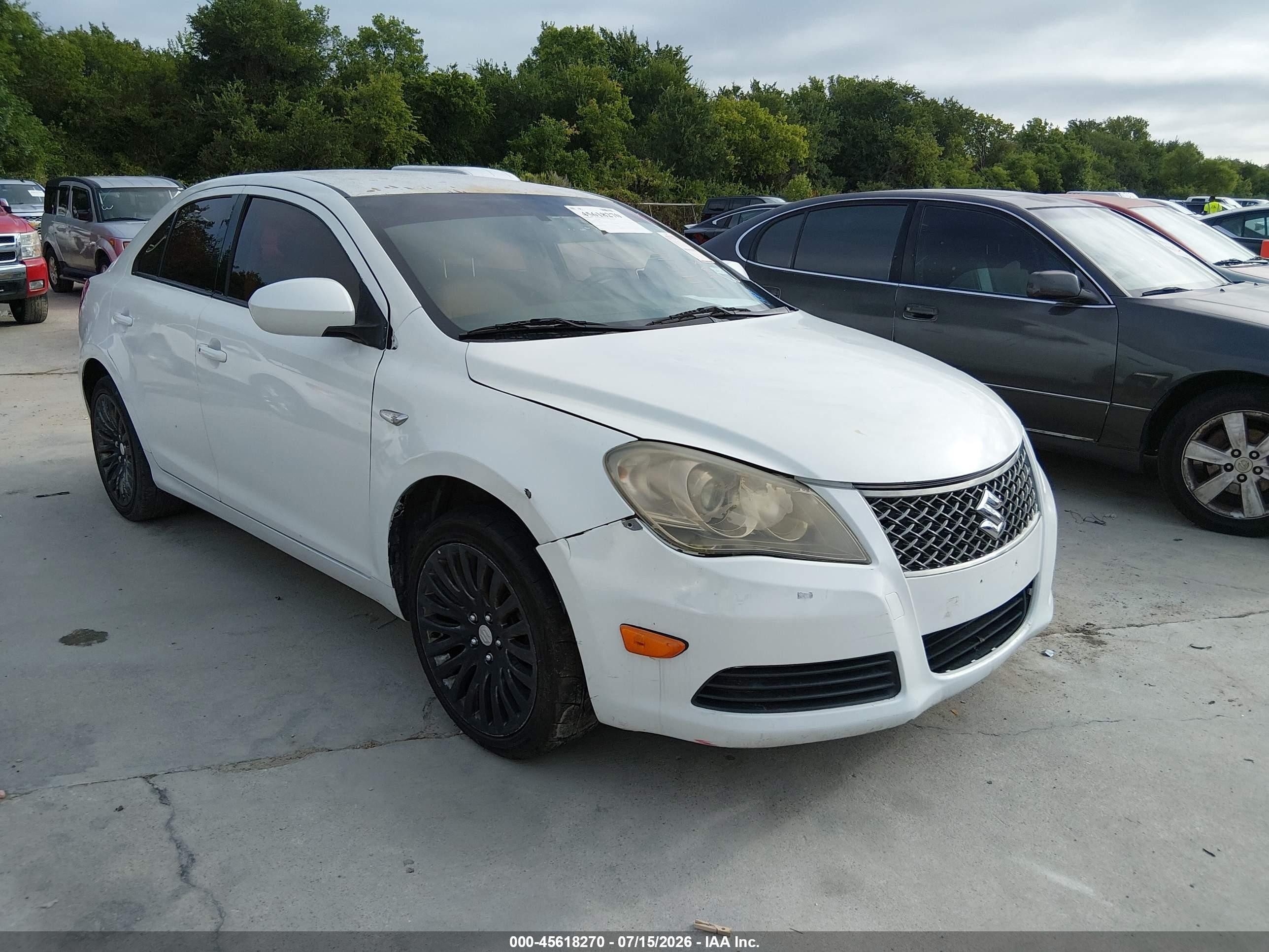 2011 Suzuki Kizashi SE, VIN JS2RE9A32B6111516 — Normal wear