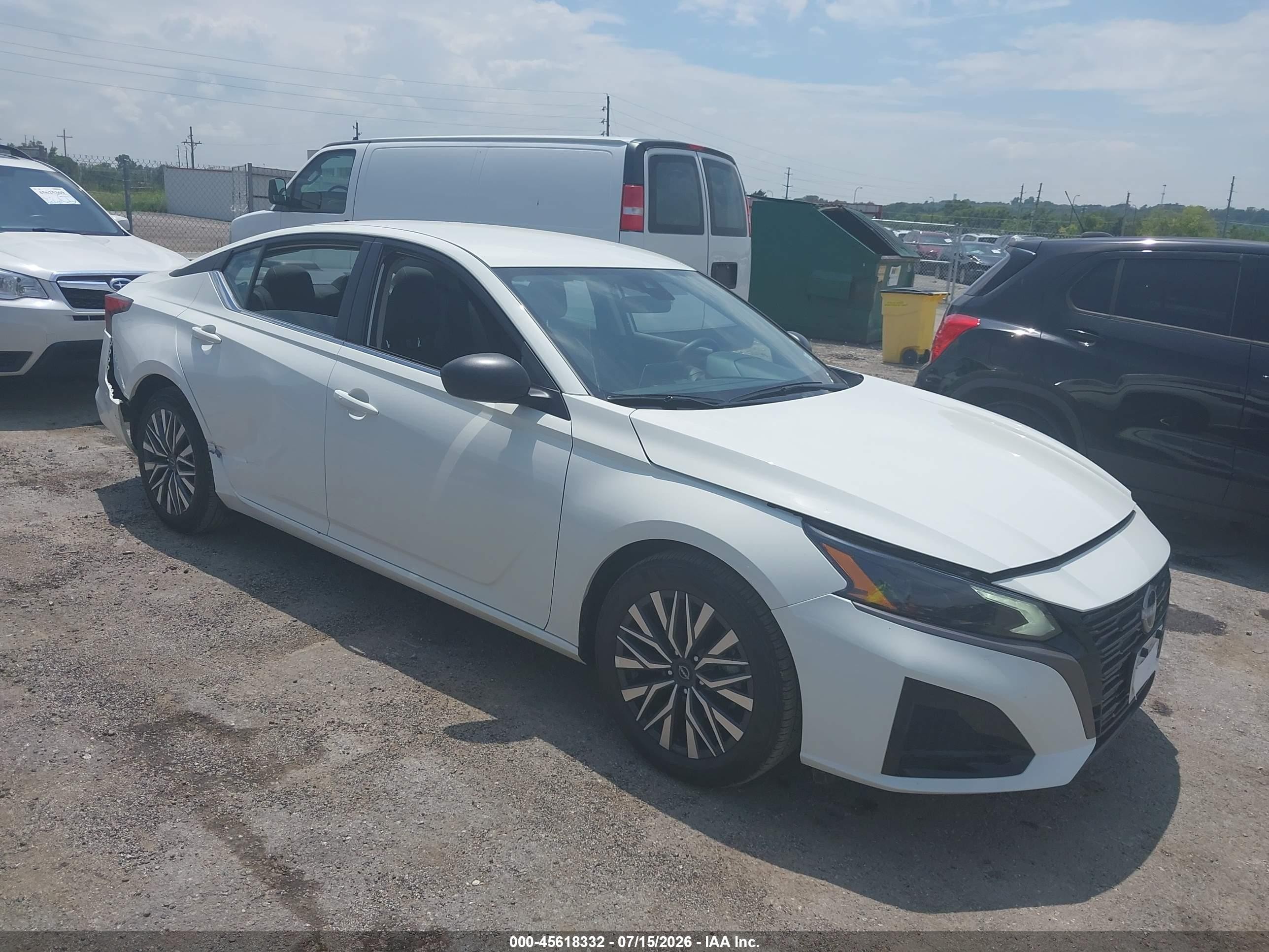 2026 Nissan Altima SV, VIN 1N4BL4DV0TN334037 — Rear end