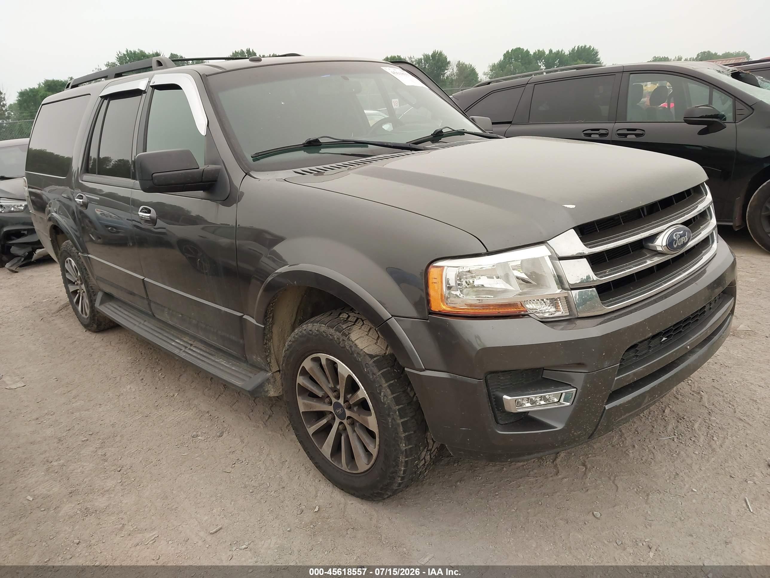 2016 Ford Expedition Max XLT, VIN 1FMJK1JT8GEF37737 — Side
