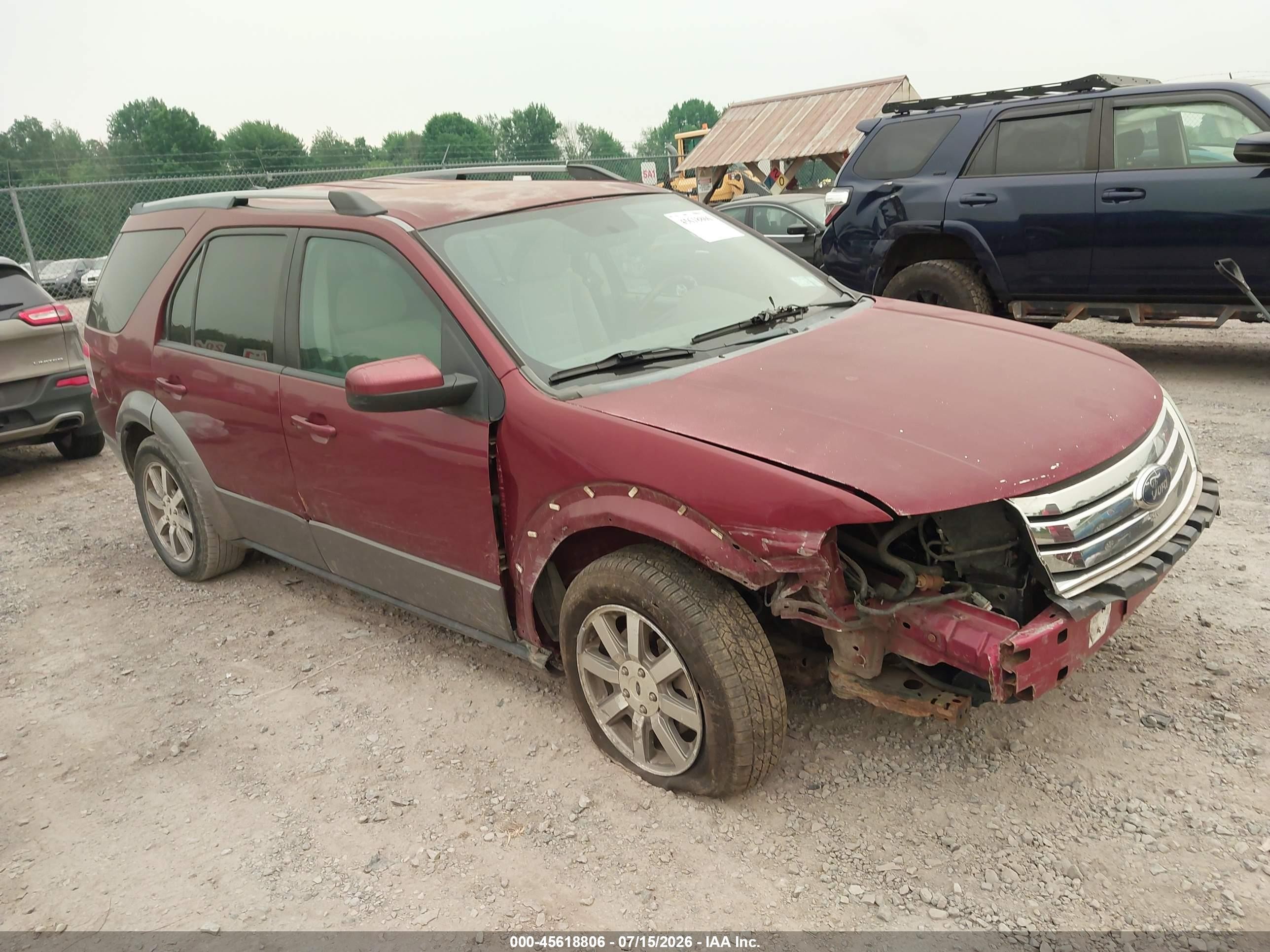 2008 Ford Taurus X SEL, VIN 1FMDK02WX8GA14516 — Front end