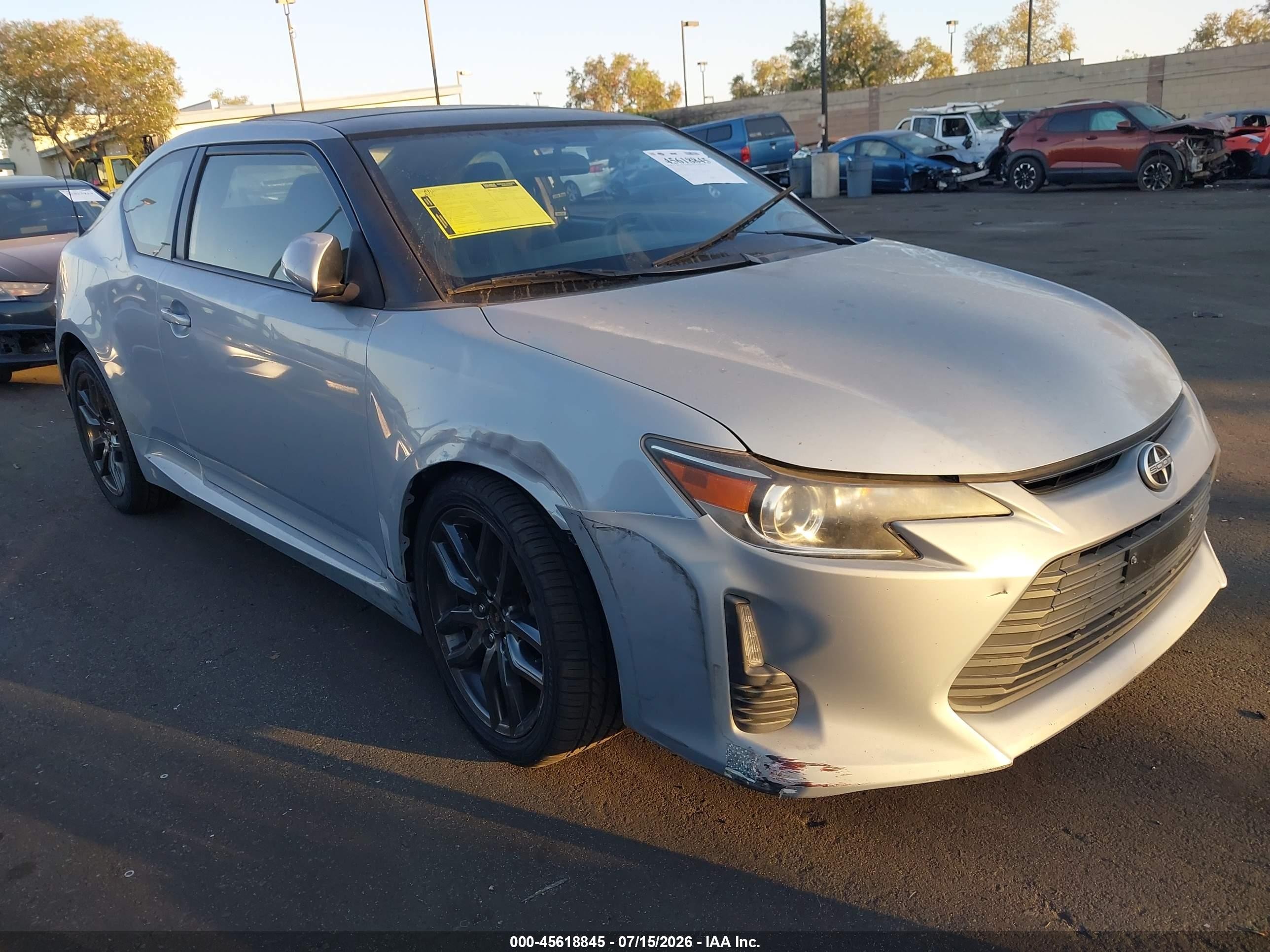 2014 Scion tC, VIN JTKJF5C76E3073297 — Side