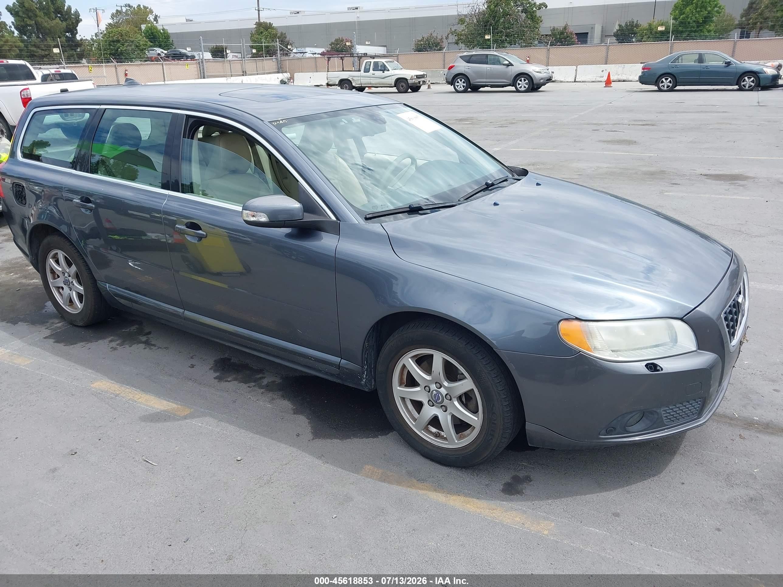 2008 Volvo V70, VIN YV1BW982X81052592 — Normal wear
