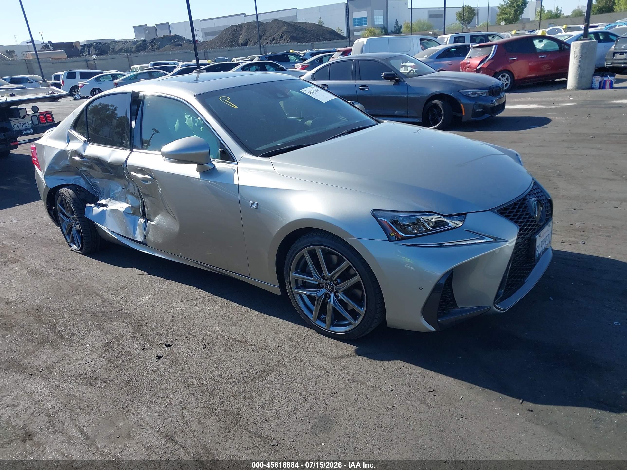 2019 Lexus IS 350 F Sport, VIN JTHBZ1D21K5035036 — Бок