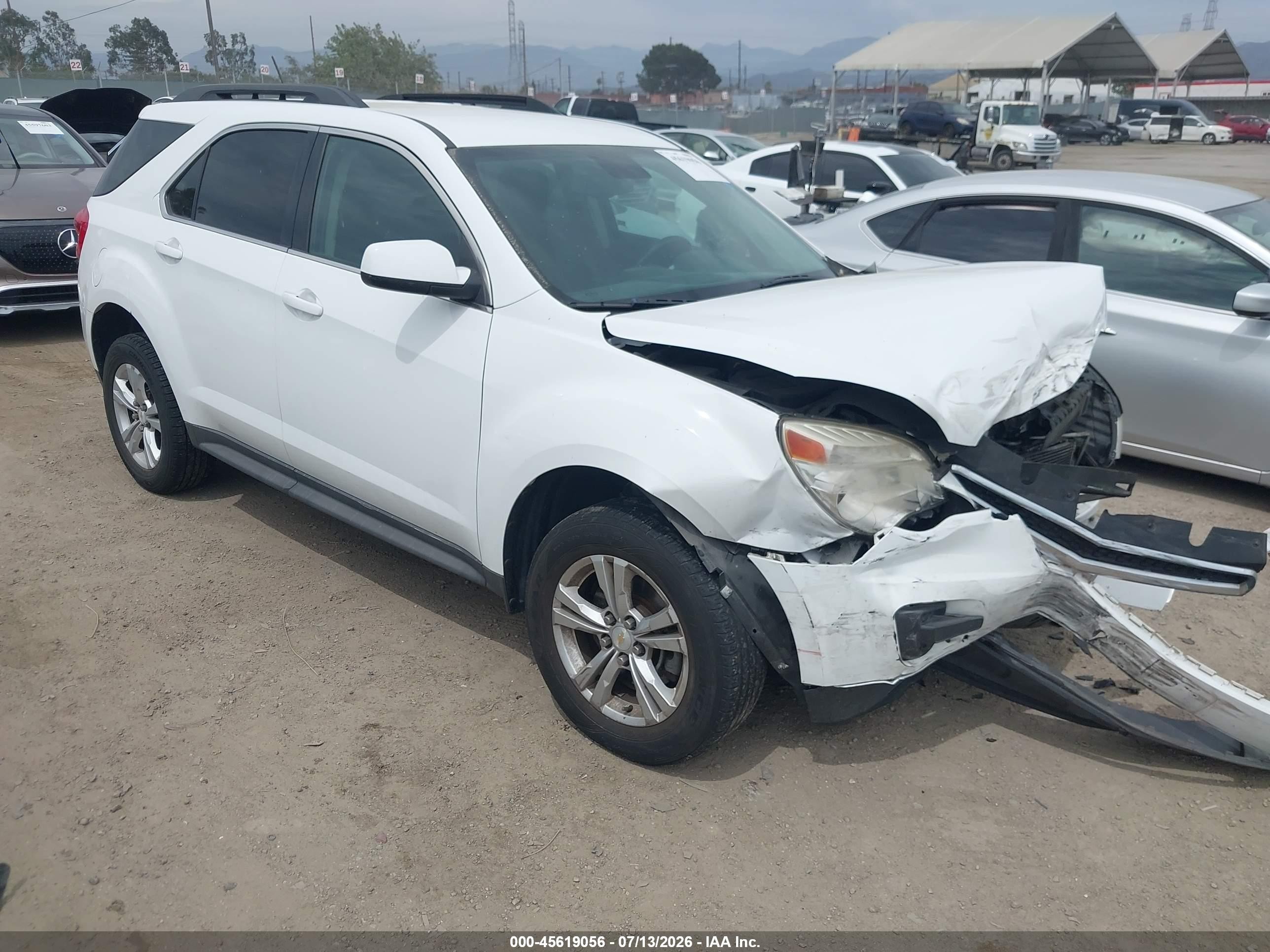 2014 Chevrolet Equinox LT, VIN 2GNALBEK8E6284680 — Front end
