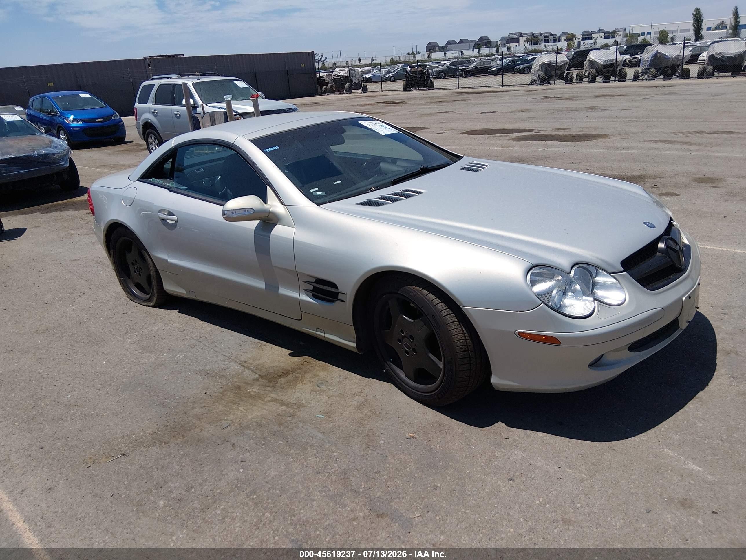 2003 Mercedes-Benz SL 500, VIN WDBSK75F53F009897 — Side