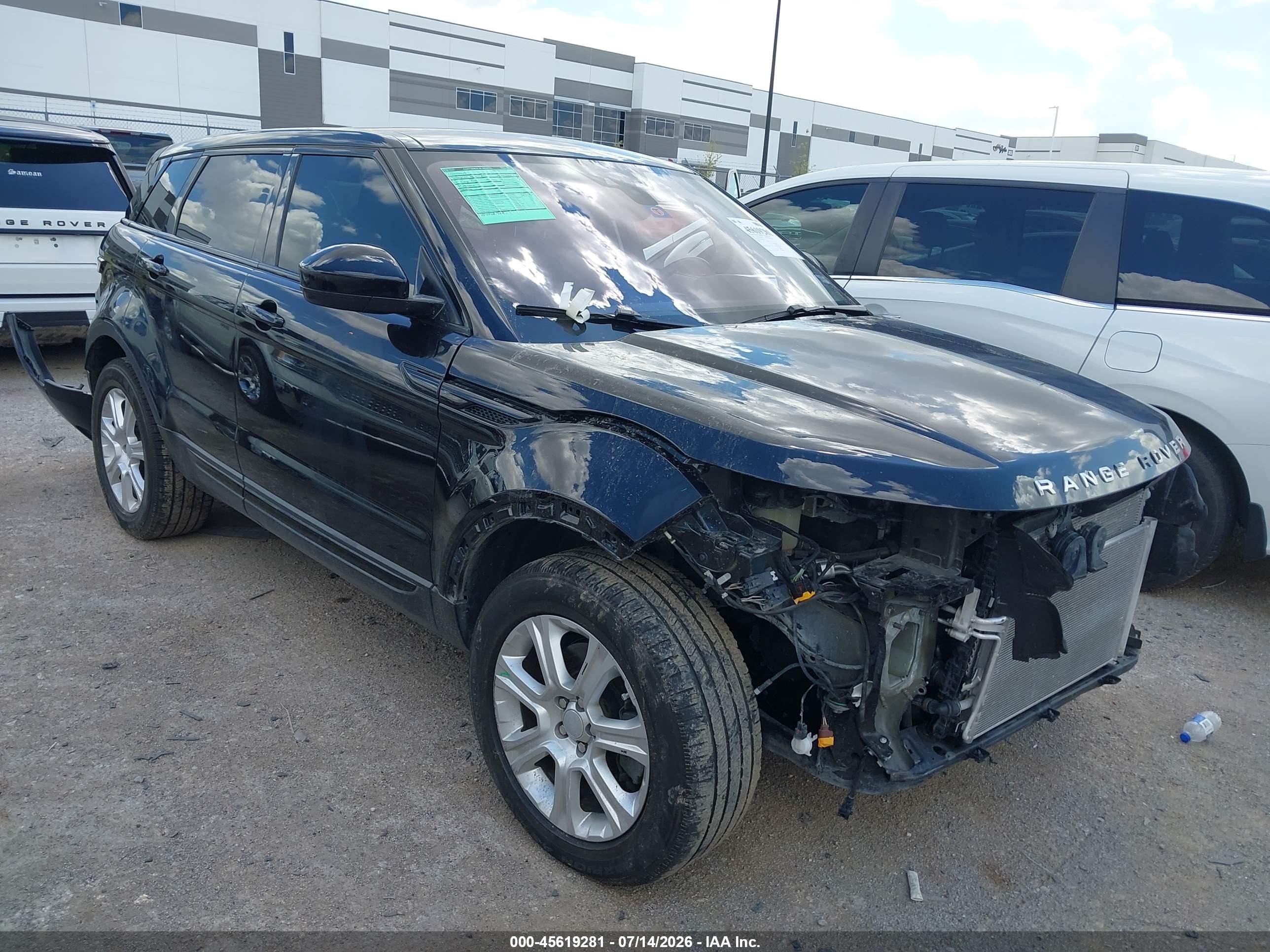 2019 Land Rover Range Rover Evoque SE, VIN SALVP2RX3KH346618 — Front end