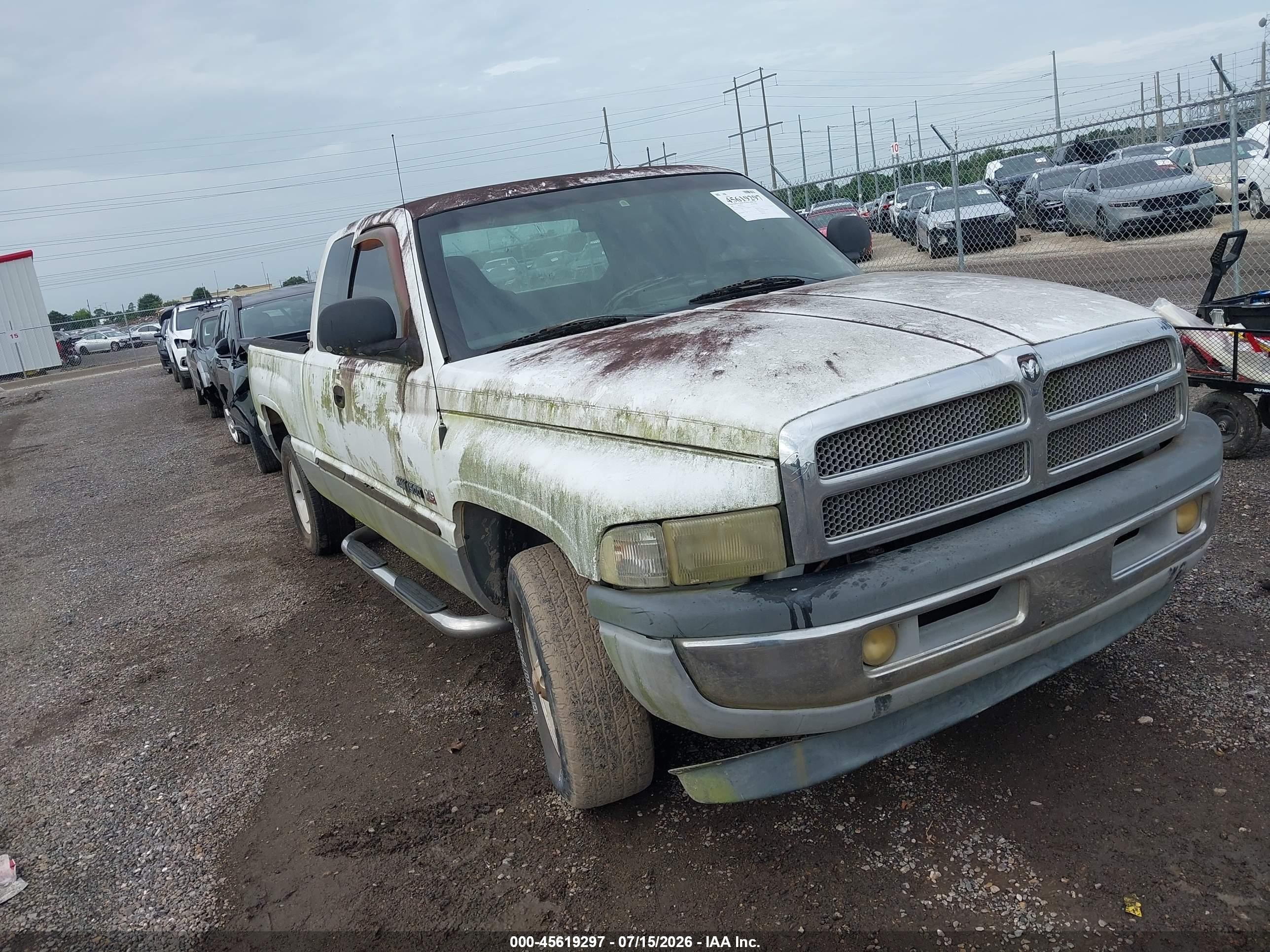 2001 Dodge 1500, VIN 1B7HC13Y91J223697 — Normal wear
