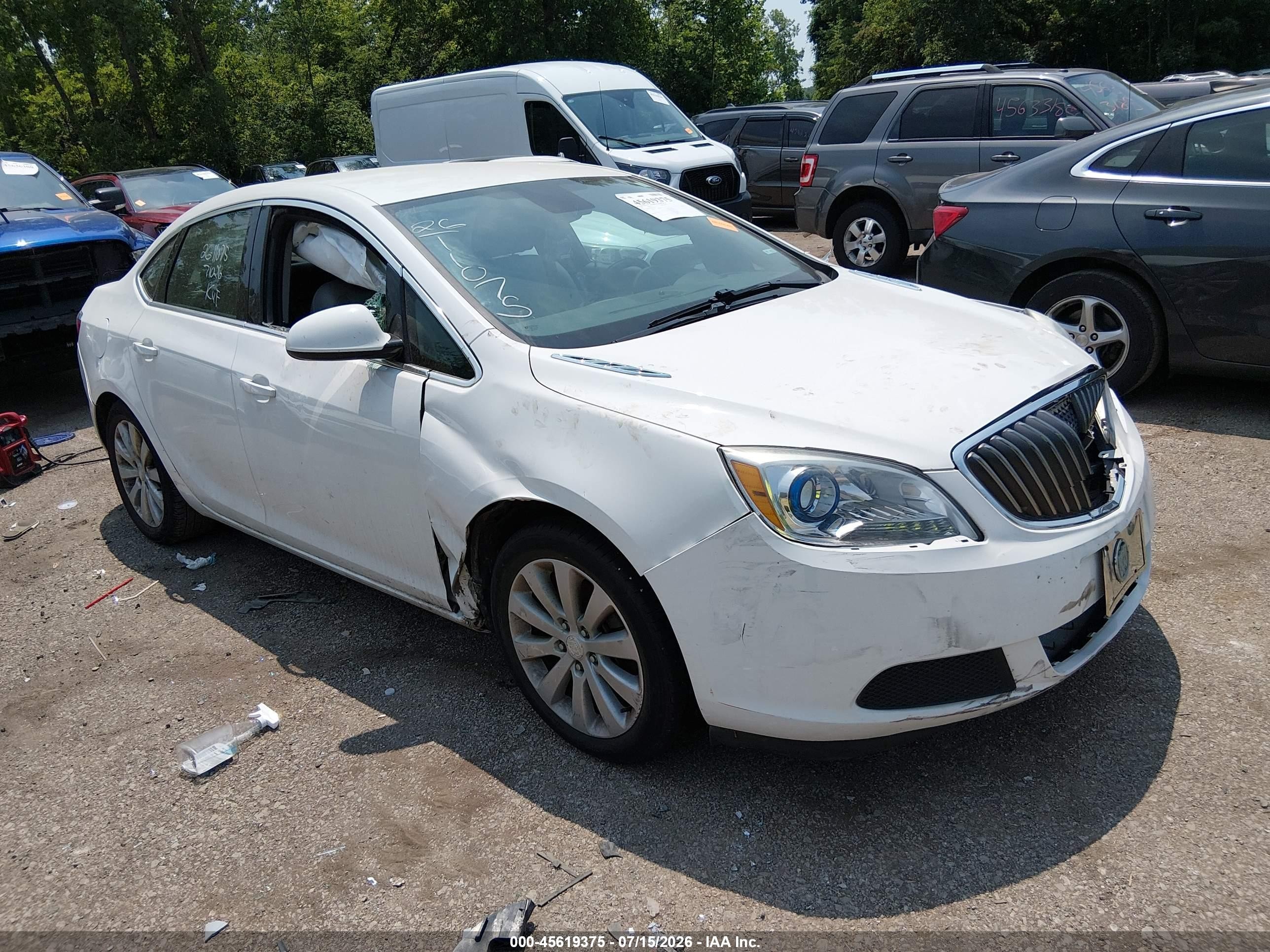 2016 Buick Verano, VIN 1G4PP5SK9G4182320 — Бок