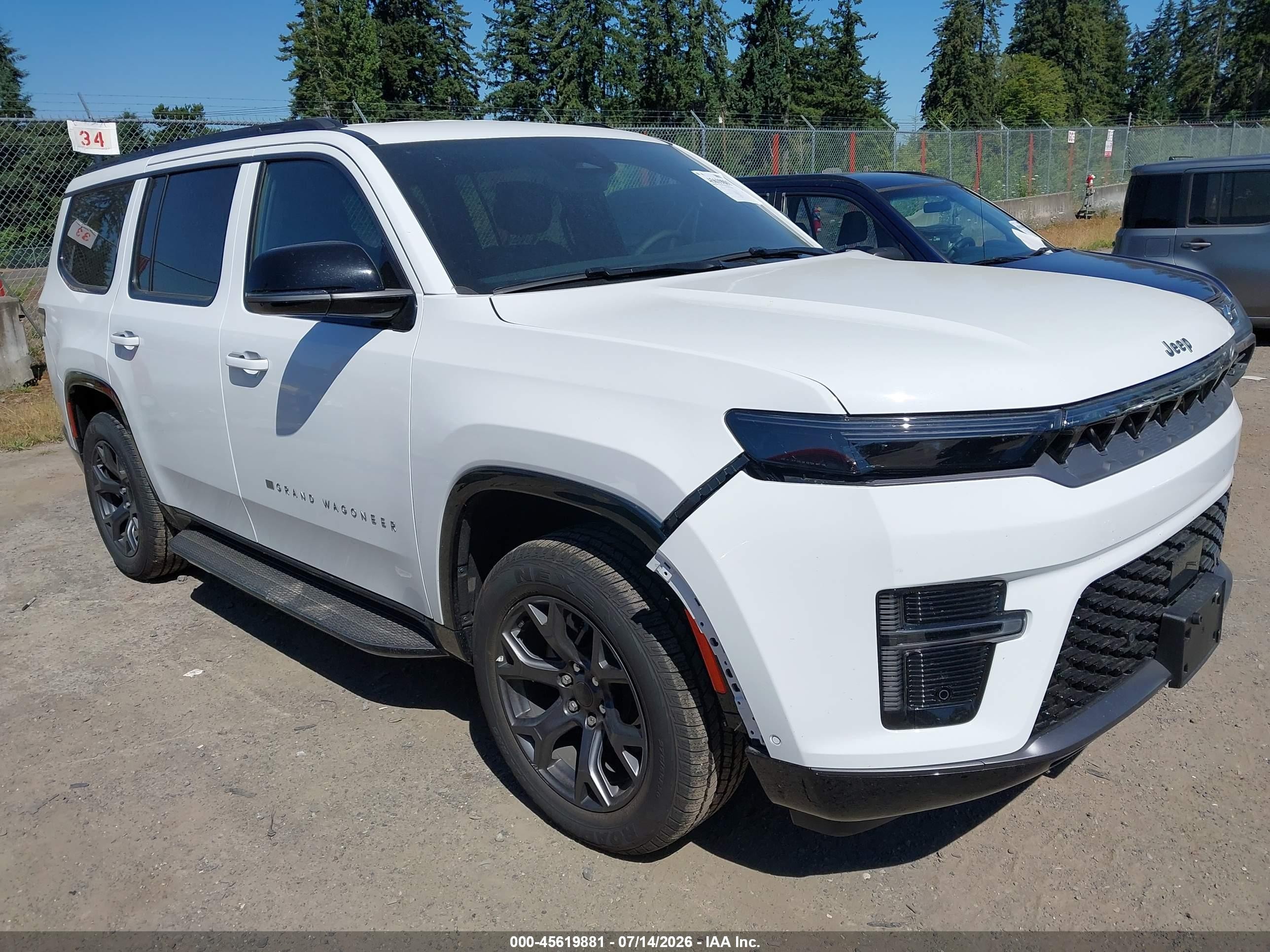 2026 Jeep Grand Wagoneer Limited Altitude, VIN 1C4SJVBP3TS172982 — Перед