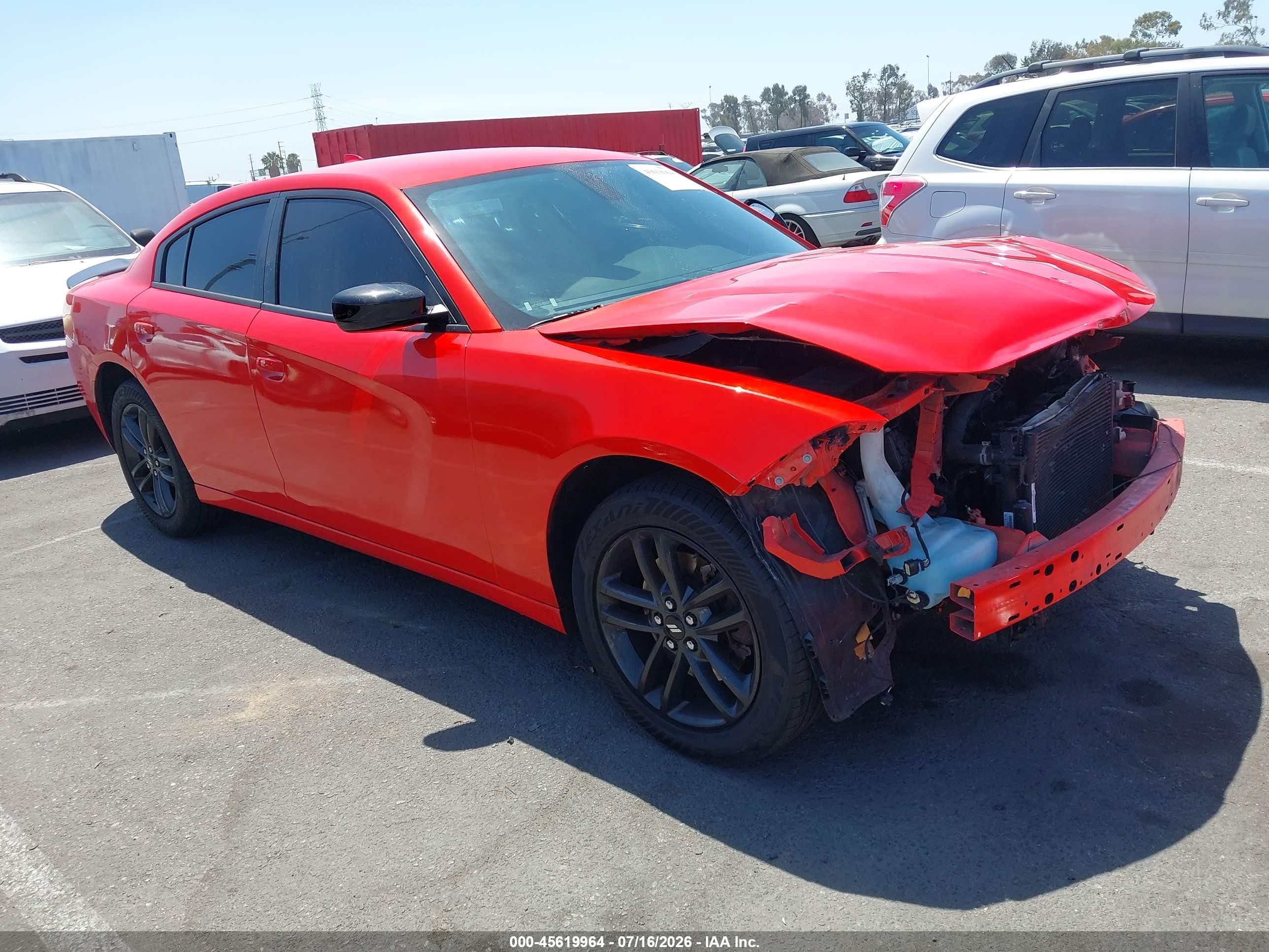 2019 Dodge Charger SXT, VIN 2C3CDXJG2KH706914 — Front end