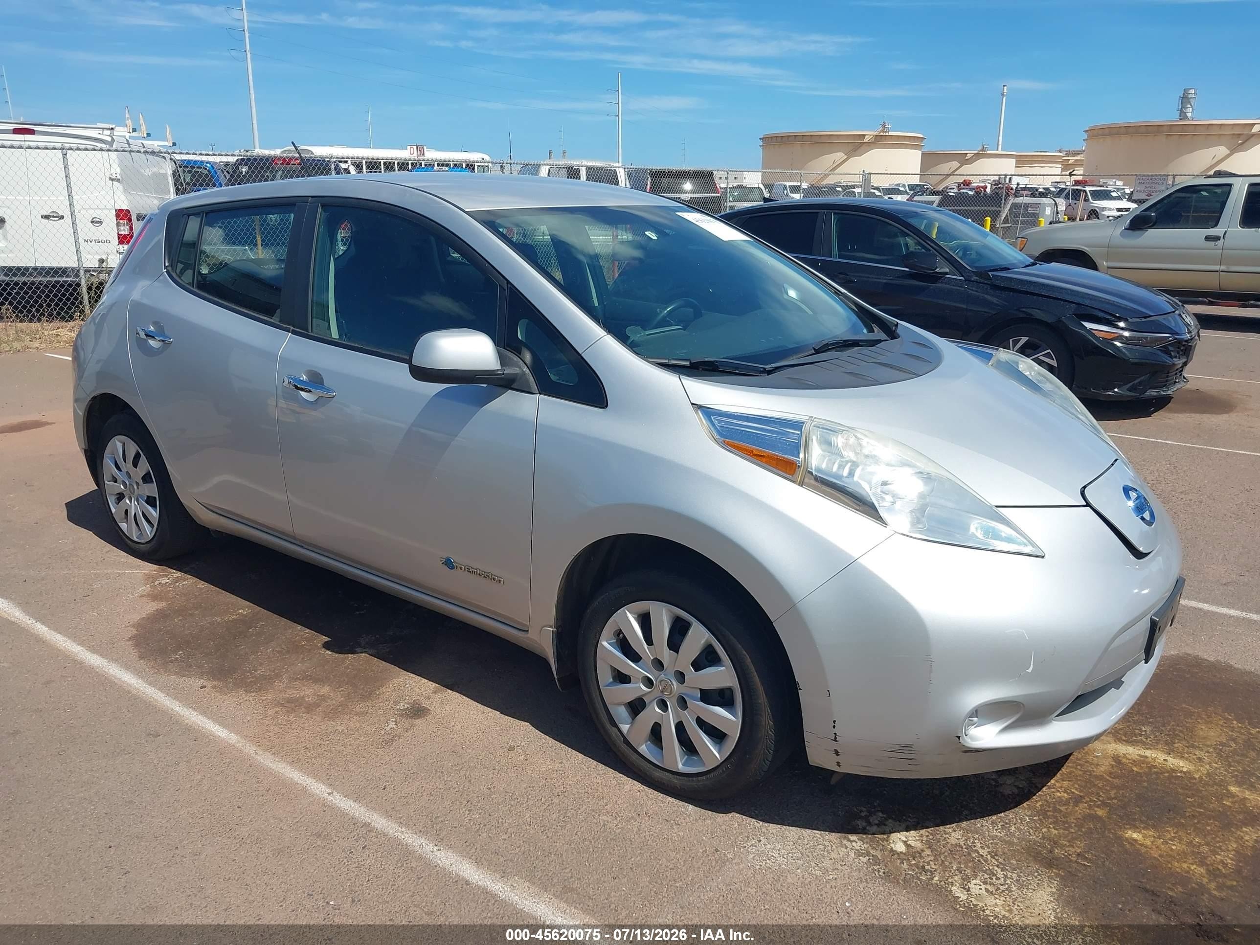 2015 Nissan LEAF S, VIN 1N4AZ0CP4FC329803 — Normal wear