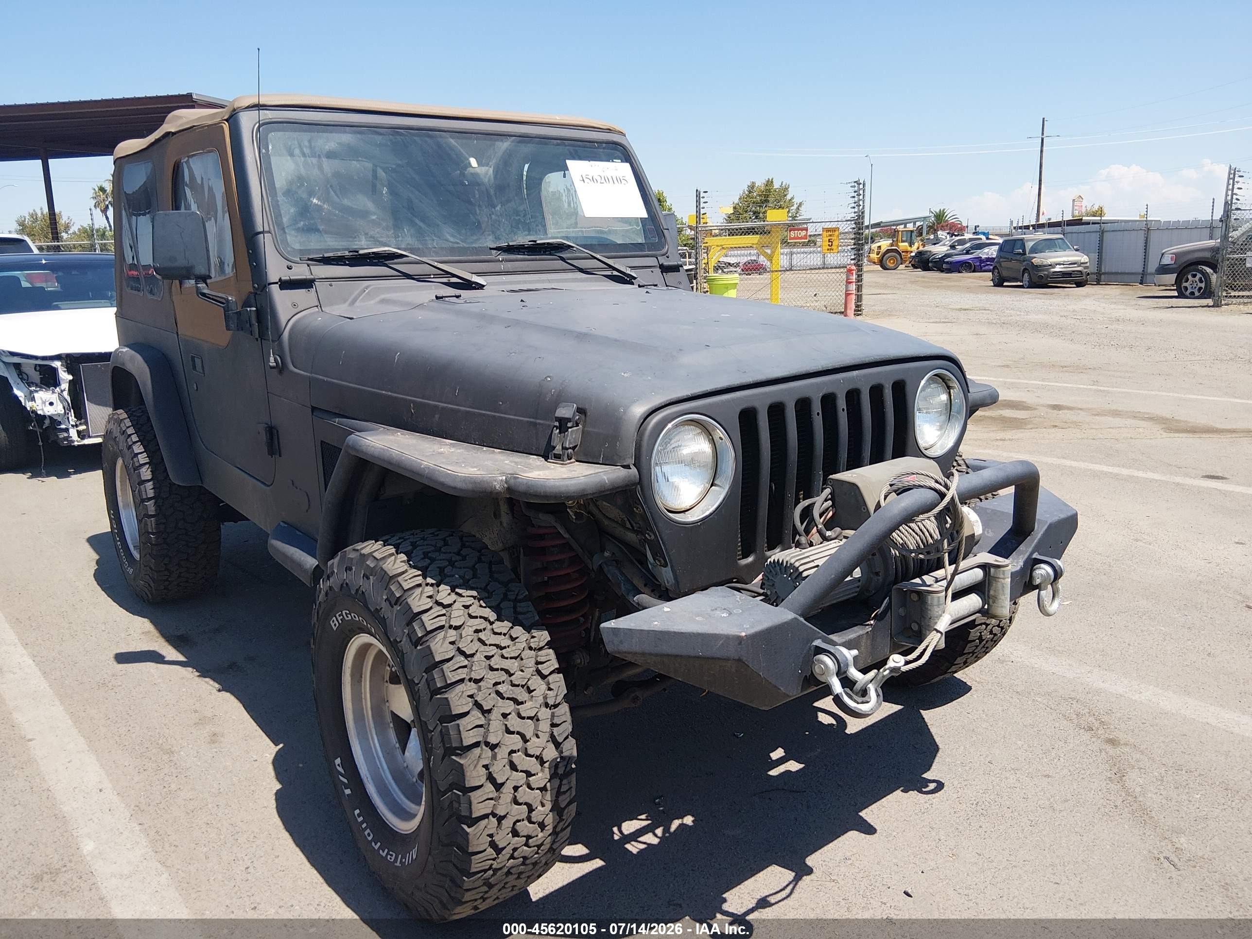 1999 Jeep Wrangler Sport, VIN 1J4FY19S5XP460862 — Normal wear