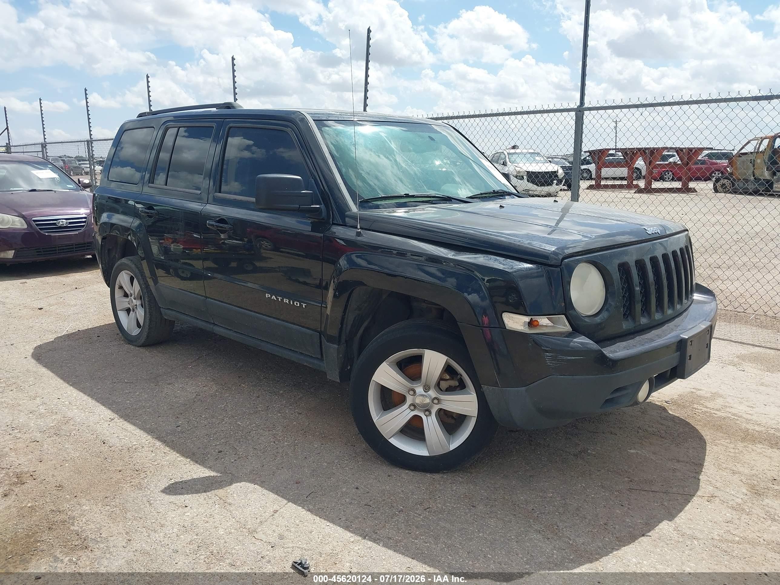 2014 Jeep Patriot Latitude, VIN 1C4NJRFB8ED509253 — Normal wear