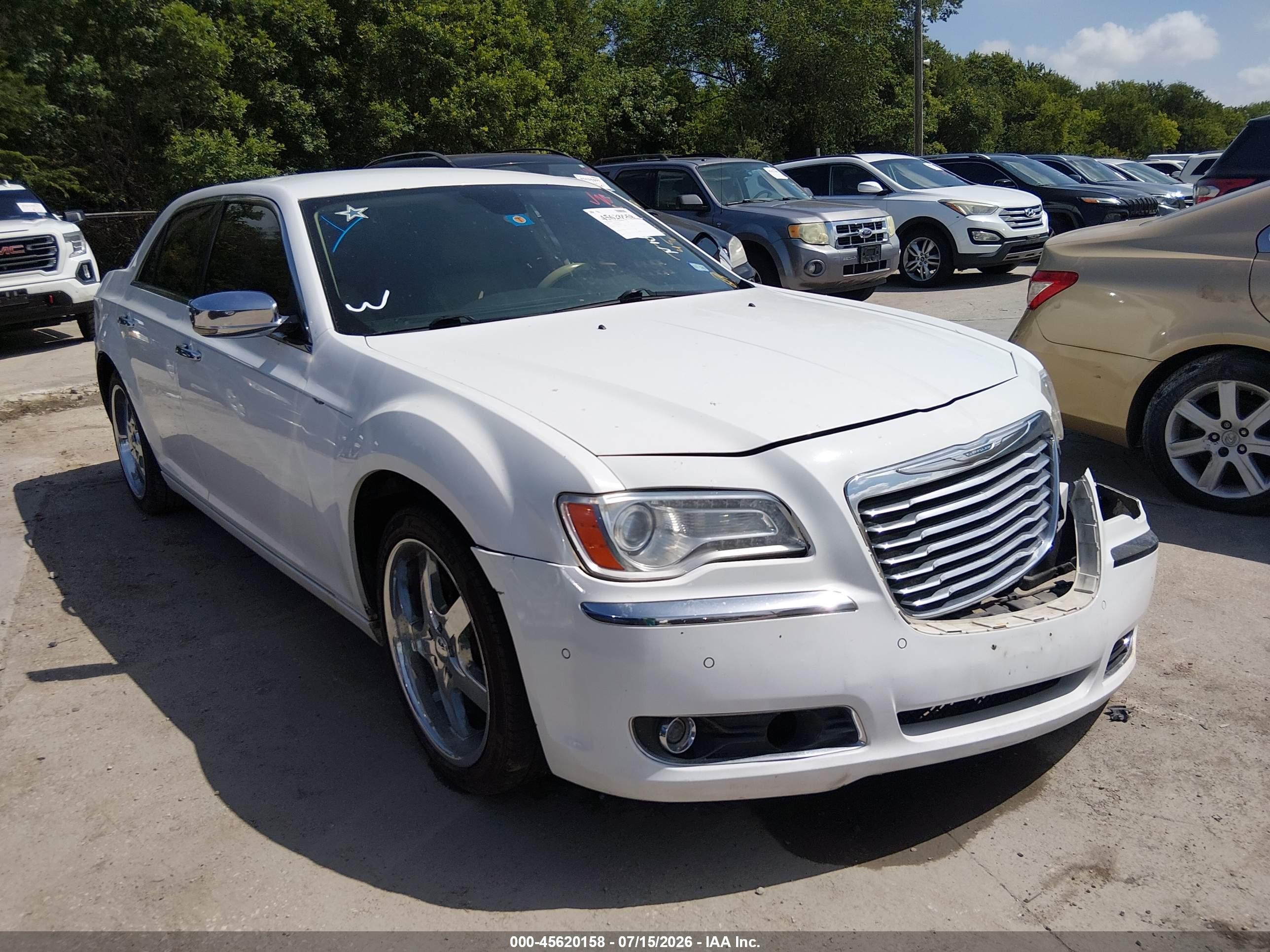 2011 Chrysler 300 Limited, VIN 2C3CA5CG1BH585609 — Normal wear