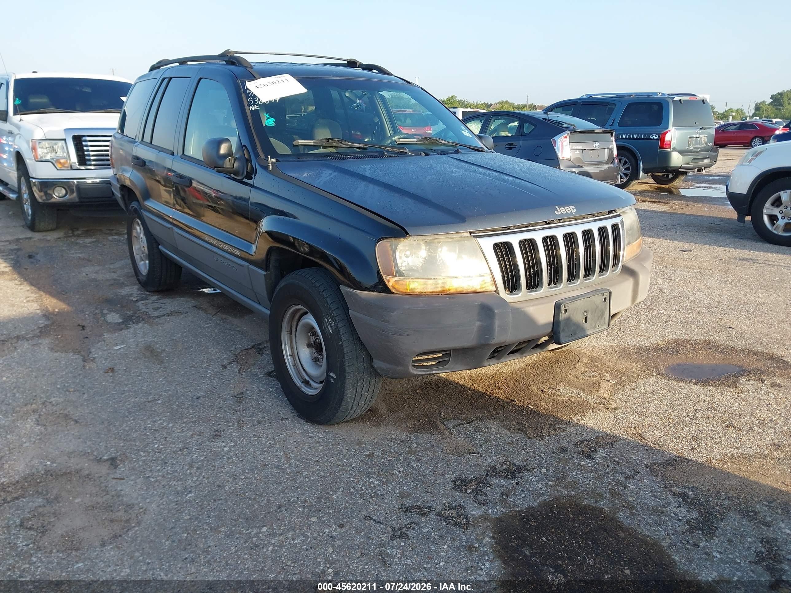 2001 Jeep Grand Cherokee Laredo, VIN 1J4GX48S91C536849 — Normal wear