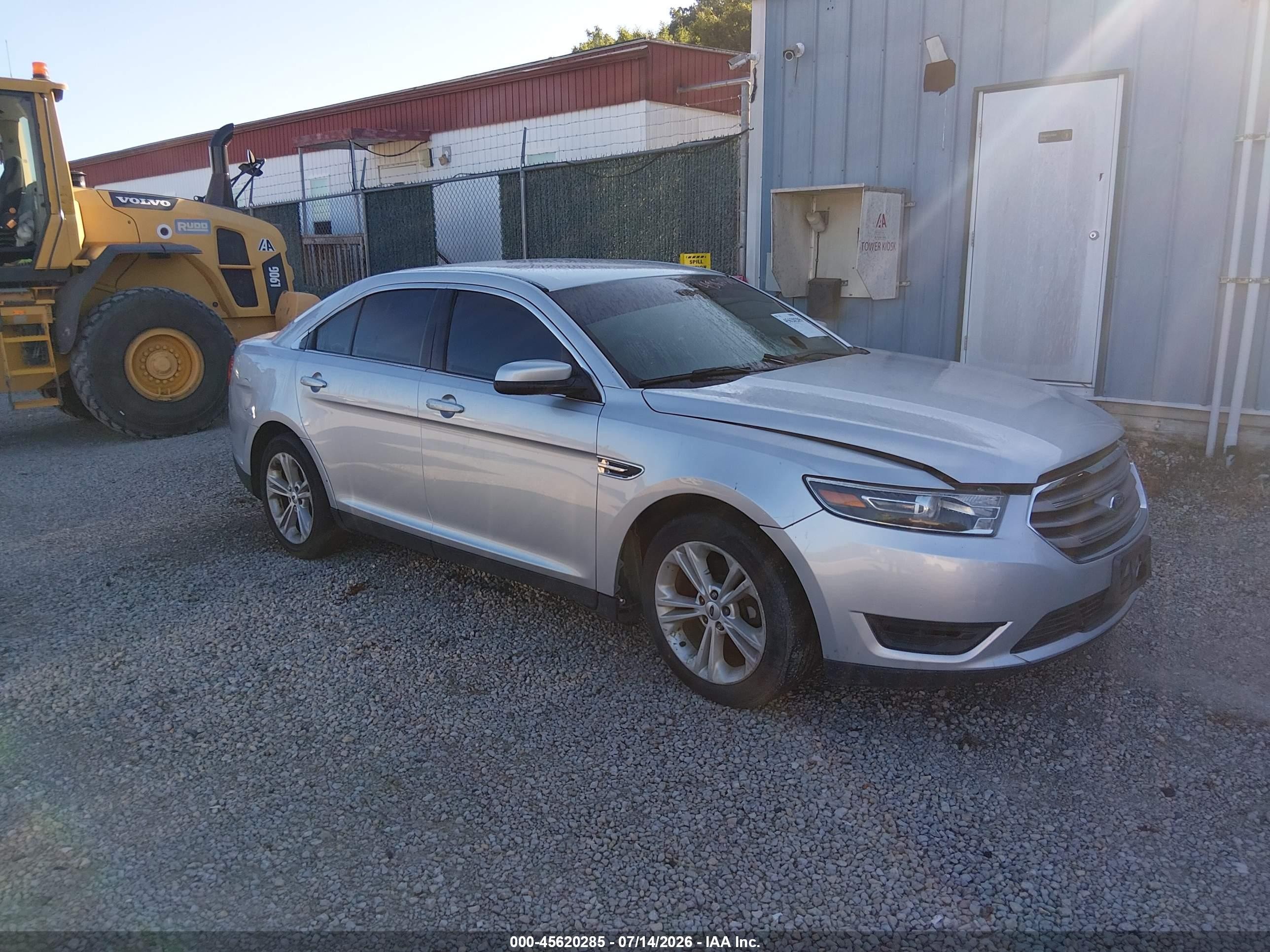 2016 Ford Taurus SEL, VIN 1FAHP2E80GG144258 — Обычный износ