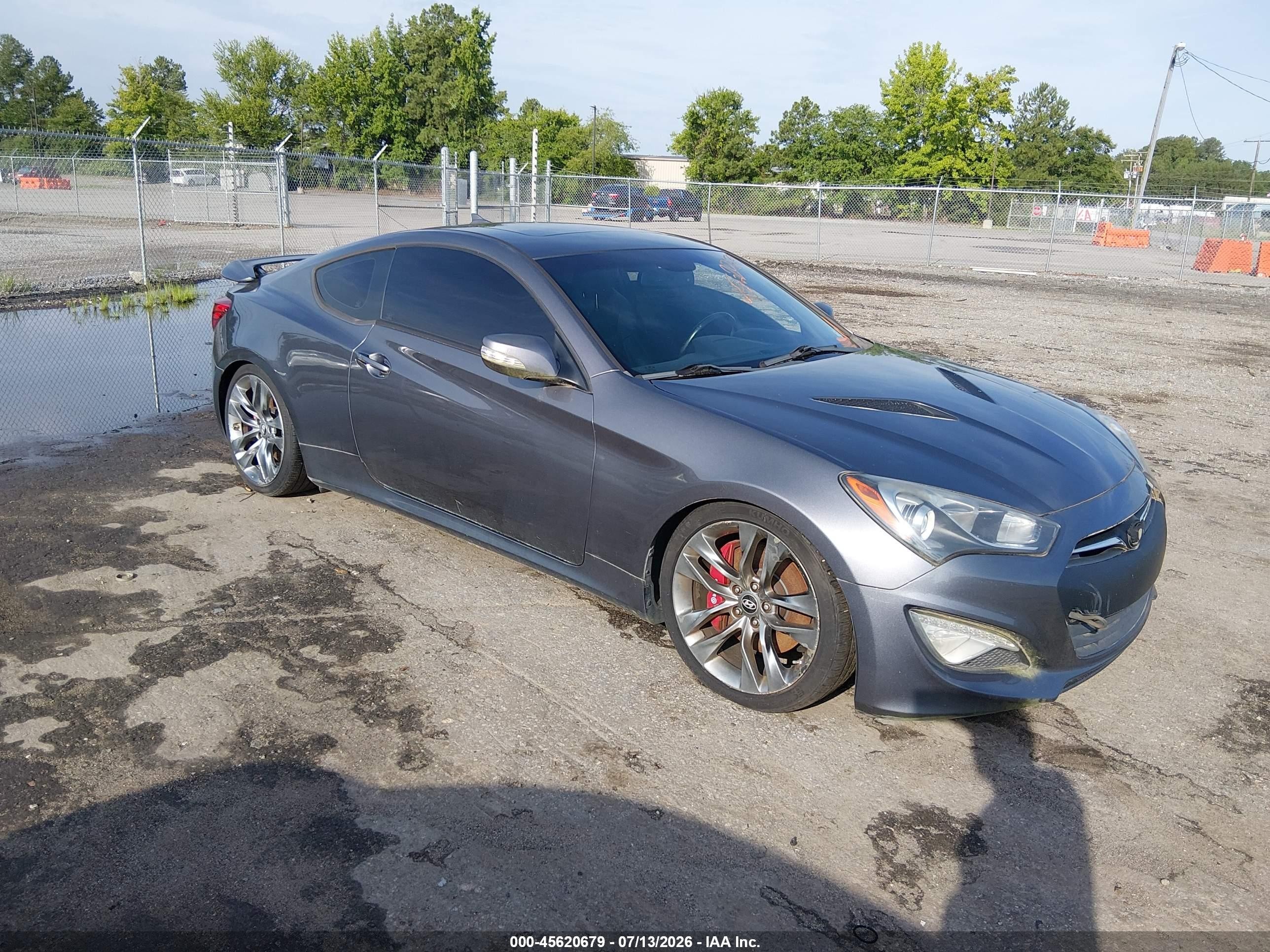 2015 Hyundai Genesis Coupe Ultimate, VIN KMHHU6KJ4FU125631 — Normal wear