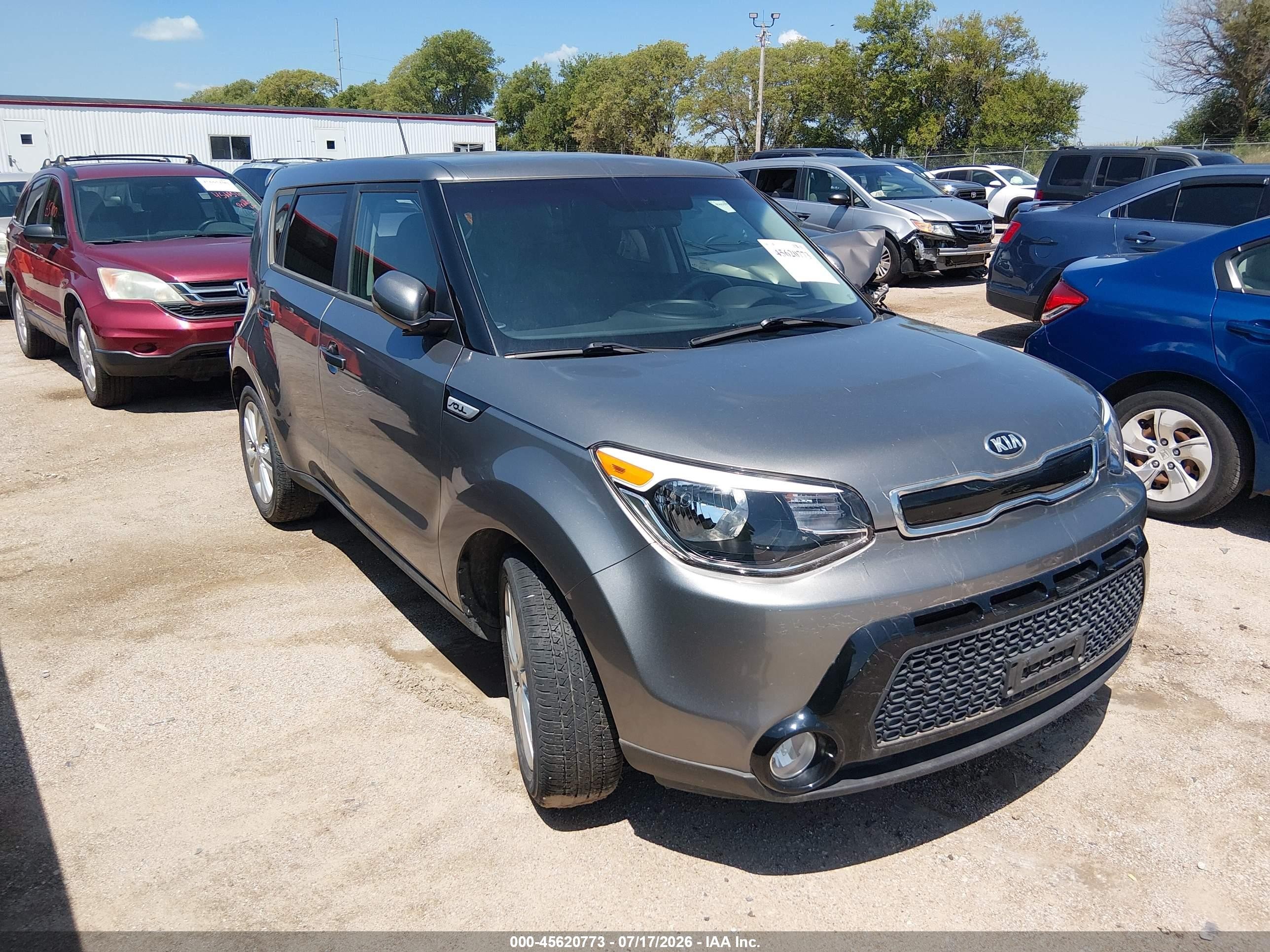 2016 Kia Soul +, VIN KNDJP3A5XG7258460 — Normal wear