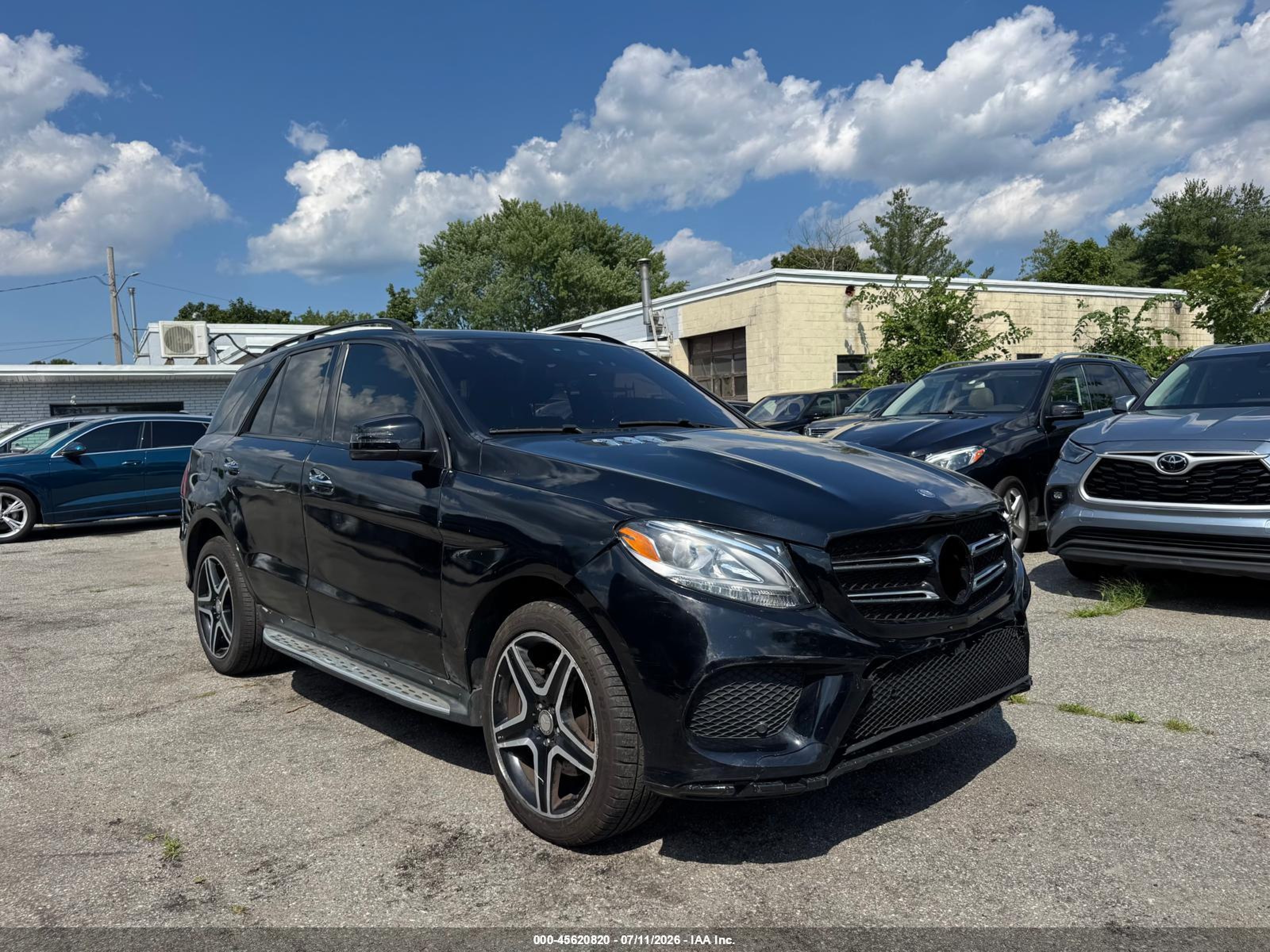 2017 Mercedes-Benz GLE 350, VIN 4JGDA5HB1HA884534 — Не указано
