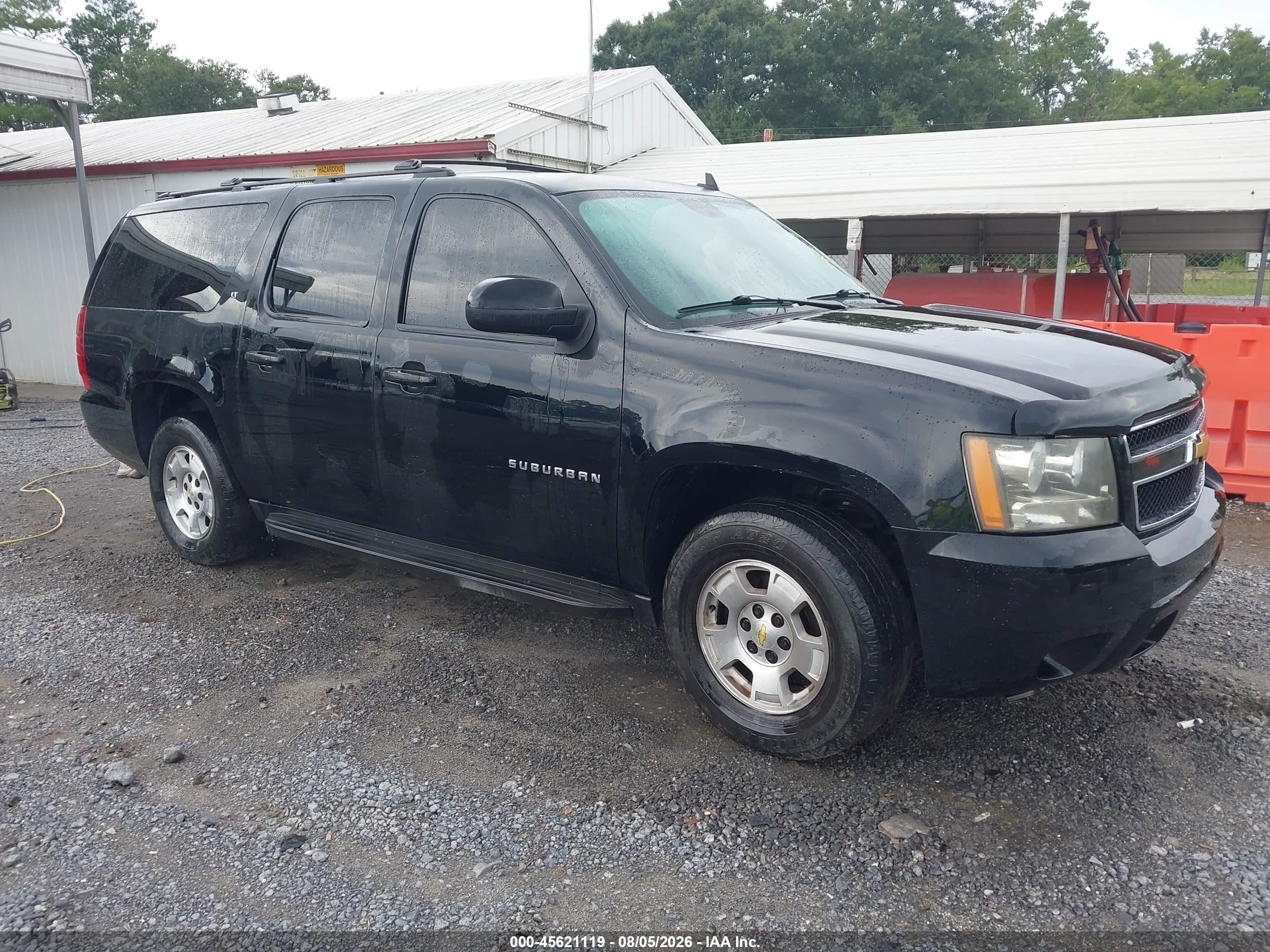 2014 Chevrolet Suburban LT, VIN 1GNSCJE06ER233129 — Normal wear
