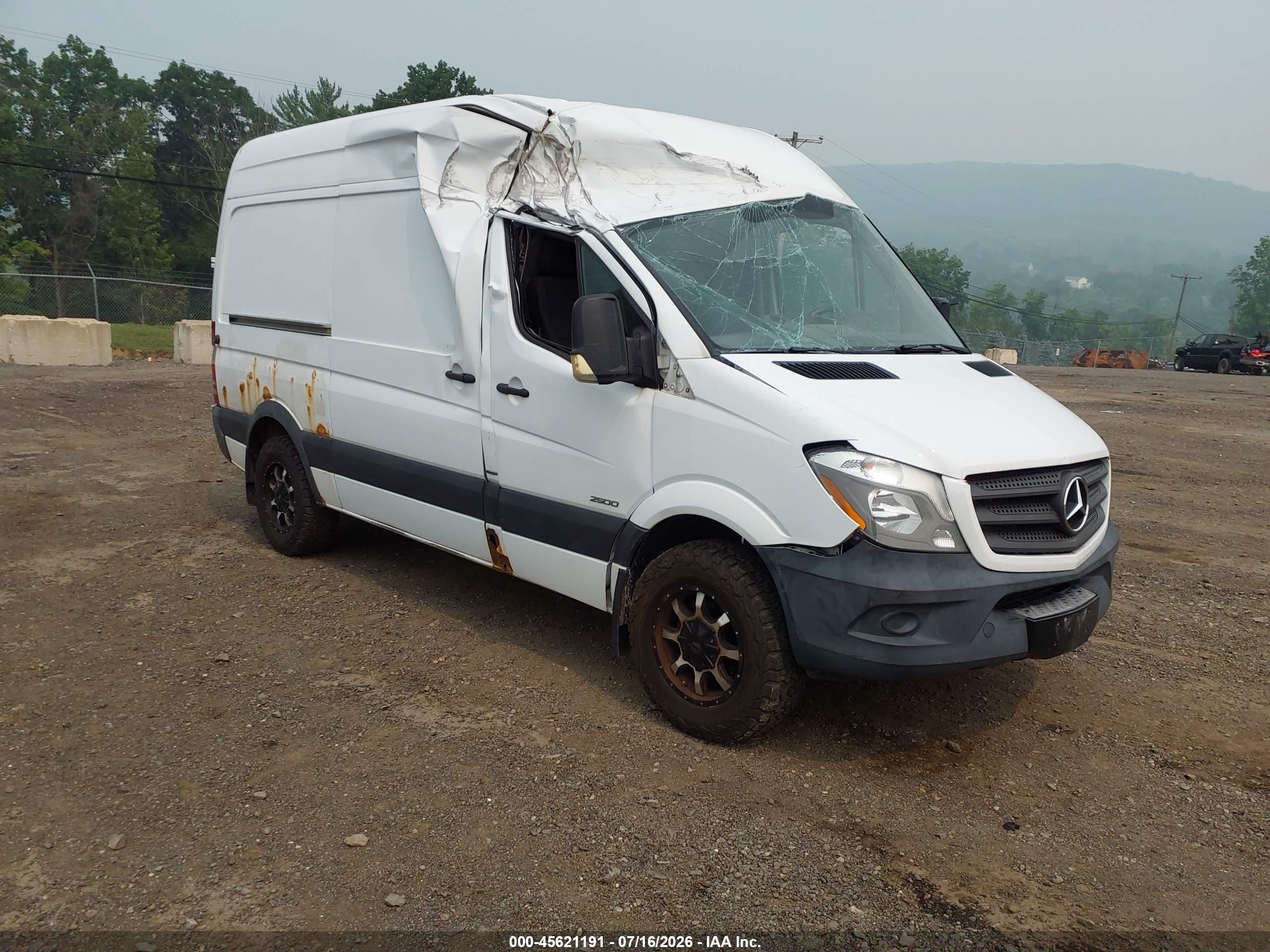 2016 Mercedes-Benz Sprinter Cargo, VIN WD3PE7CD4GP259710 — Normal wear