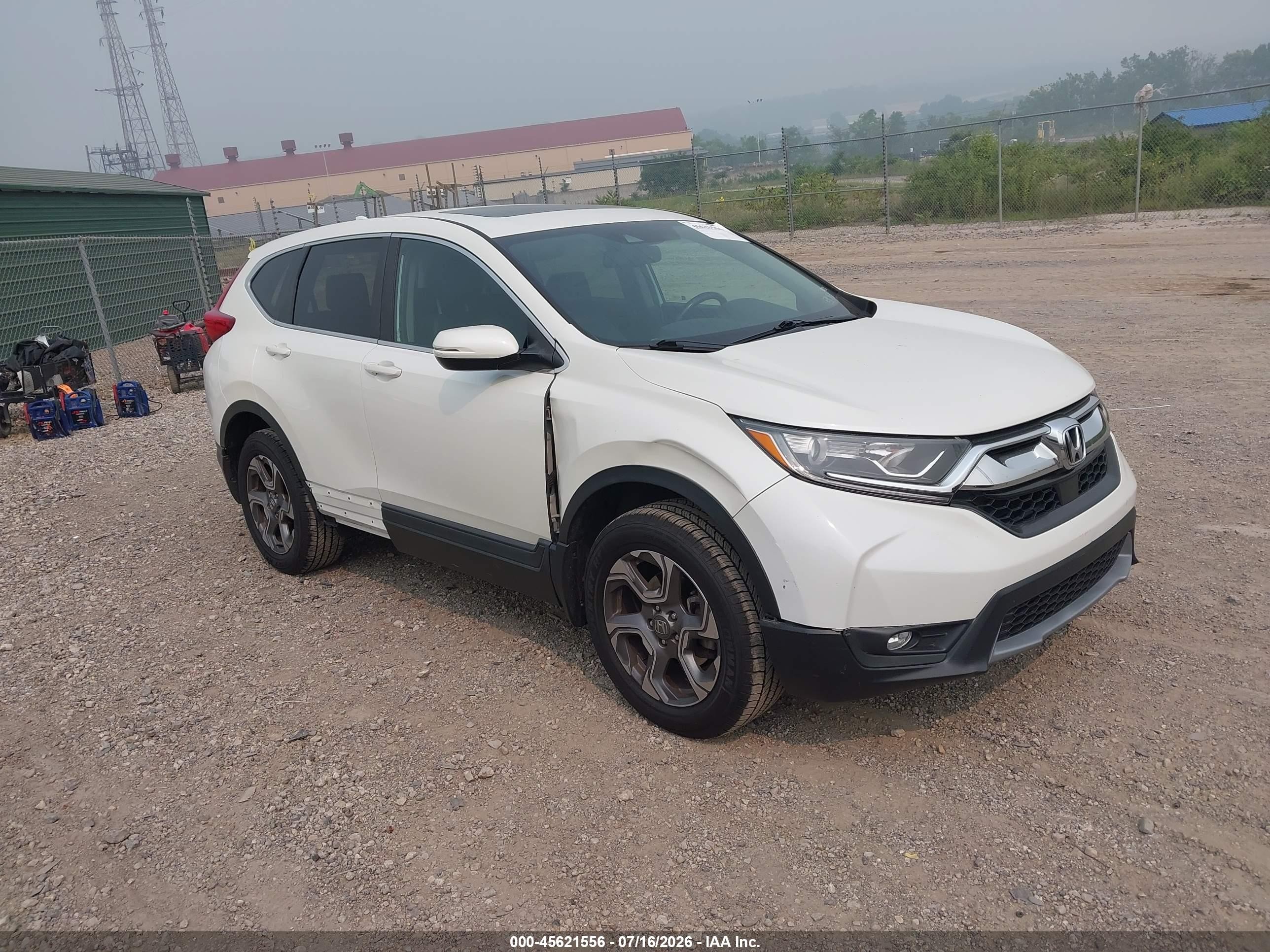 2017 Honda CR-V EX-L, VIN 2HKRW2H81HH635965 — Rear end