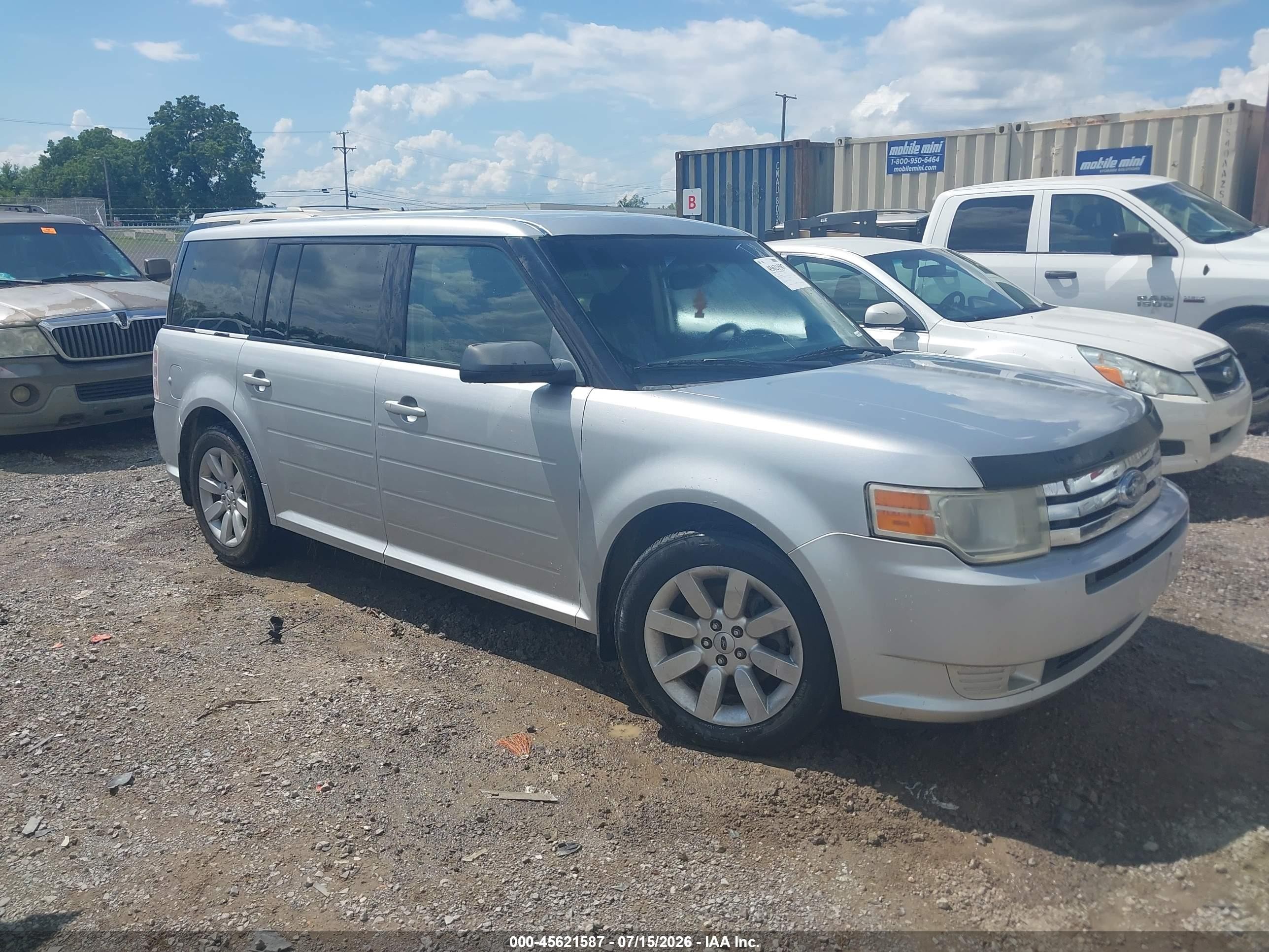 2009 Ford Flex SE, VIN 2FMDK51CX9BA37548 — Normal wear