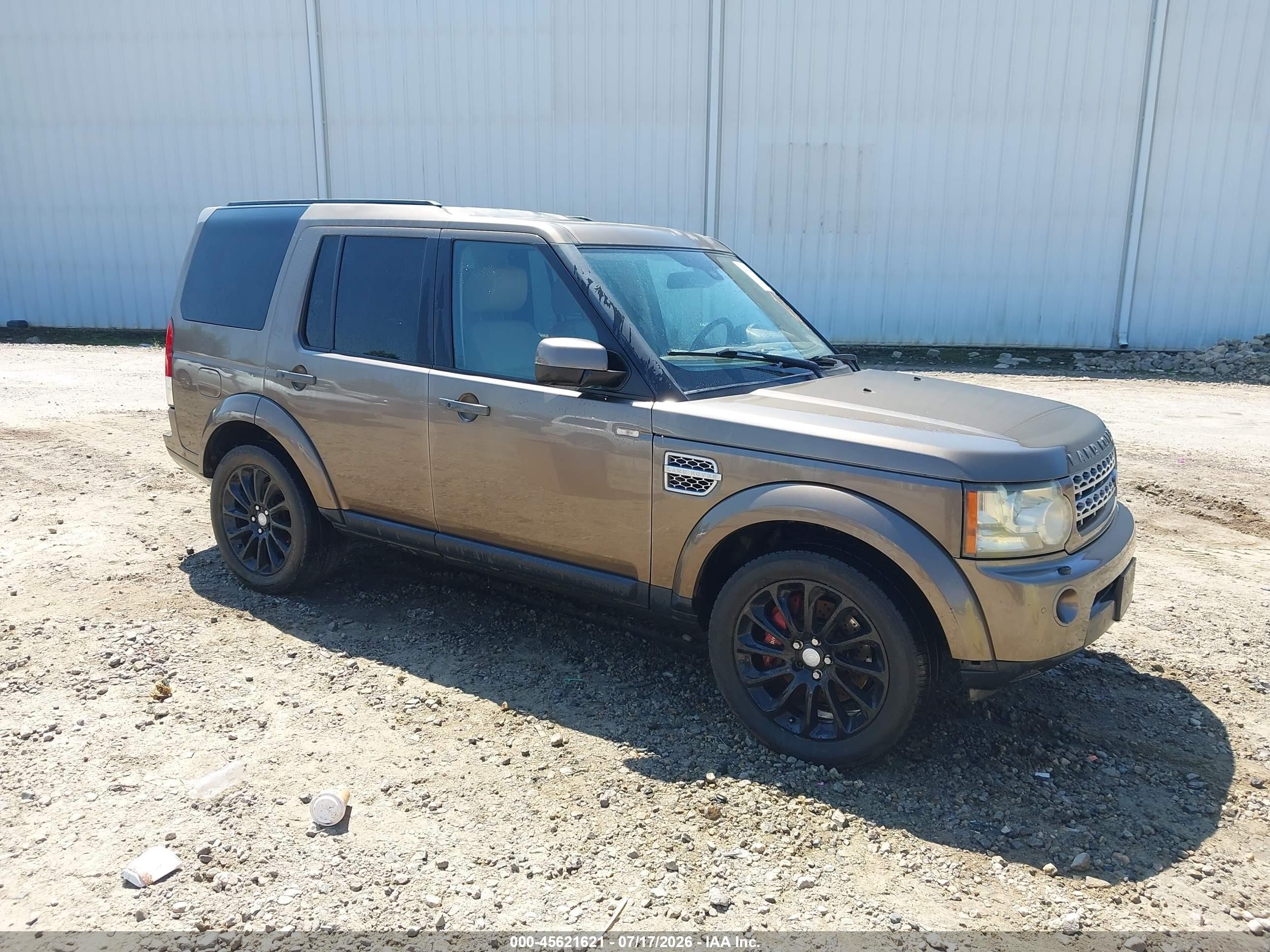 2011 Land Rover LR4 Lux, VIN SALAK2D43BA558924 — Normal wear