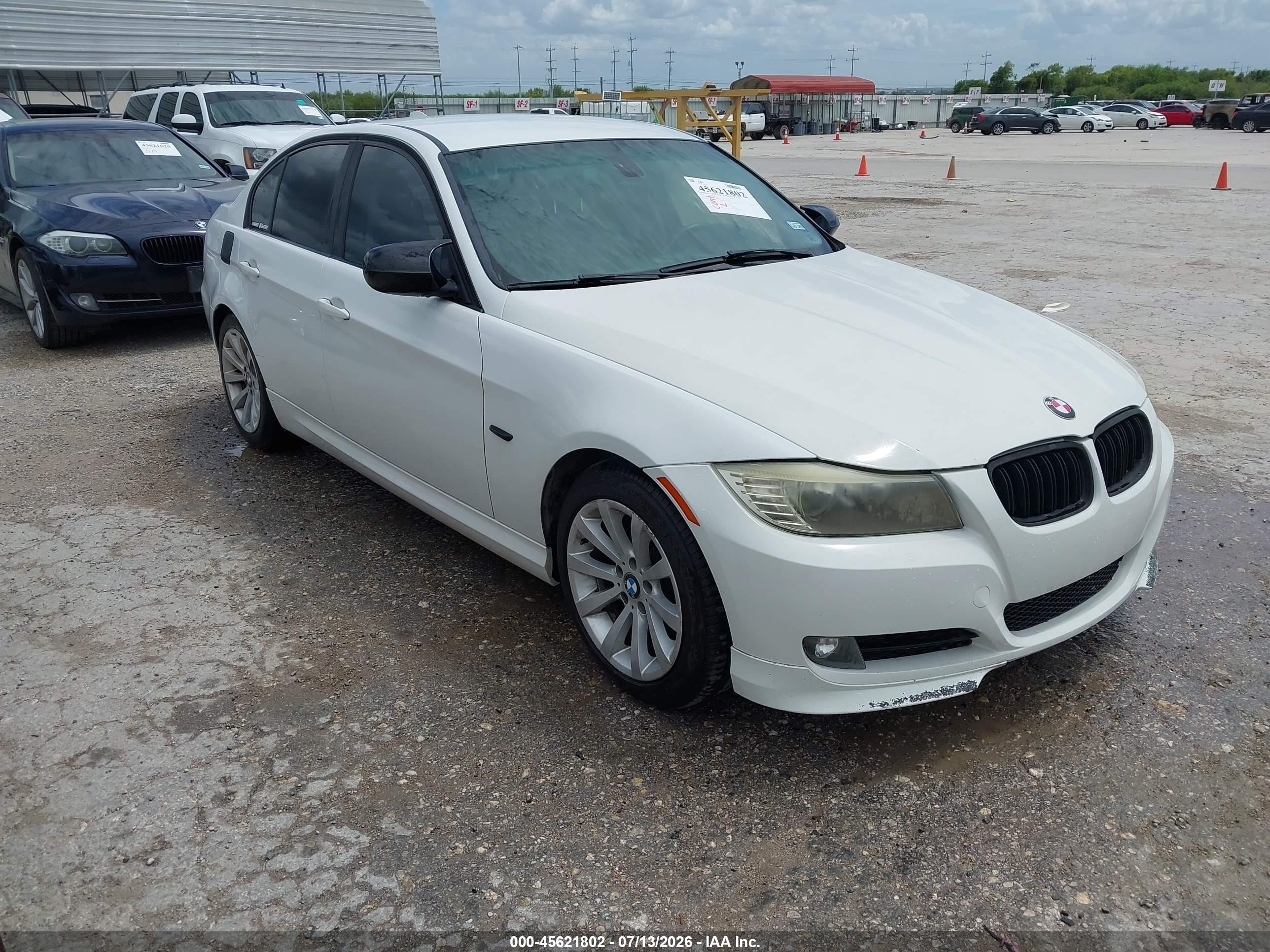 2011 BMW 3 Series 328i, VIN WBAPH5C50BA440676 — Normal wear