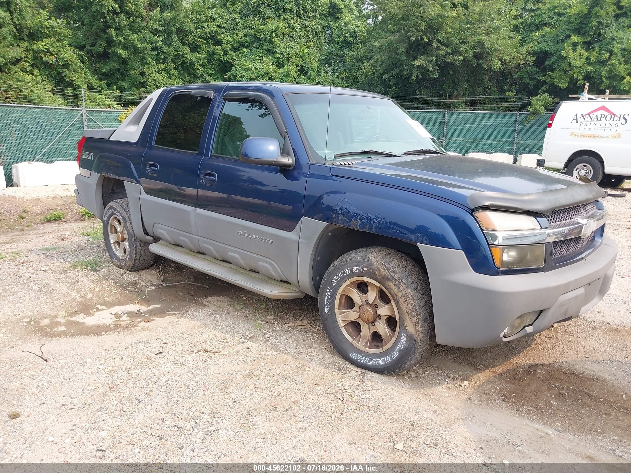 2002 Chevrolet Avalanche, VIN 3GNEK13T32G344701 — Side