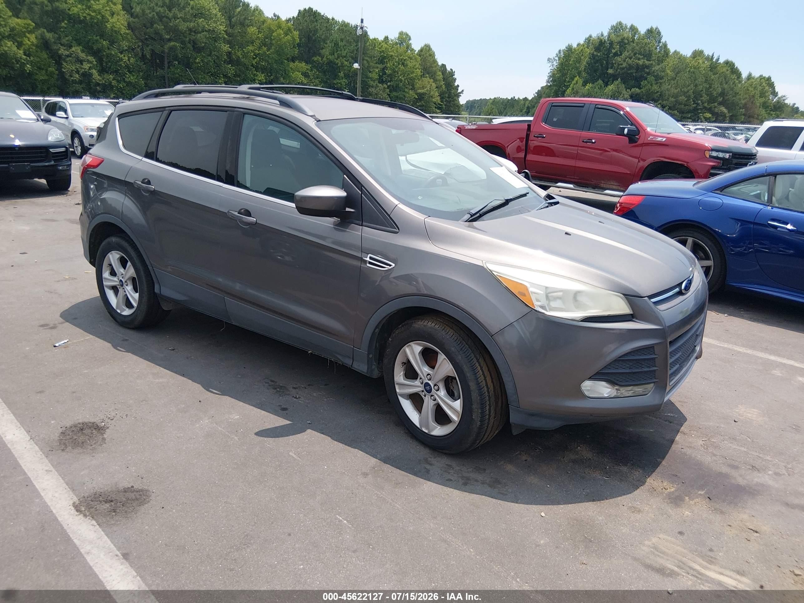 2014 Ford Escape SE, VIN 1FMCU0GX5EUB38620 — Normal wear