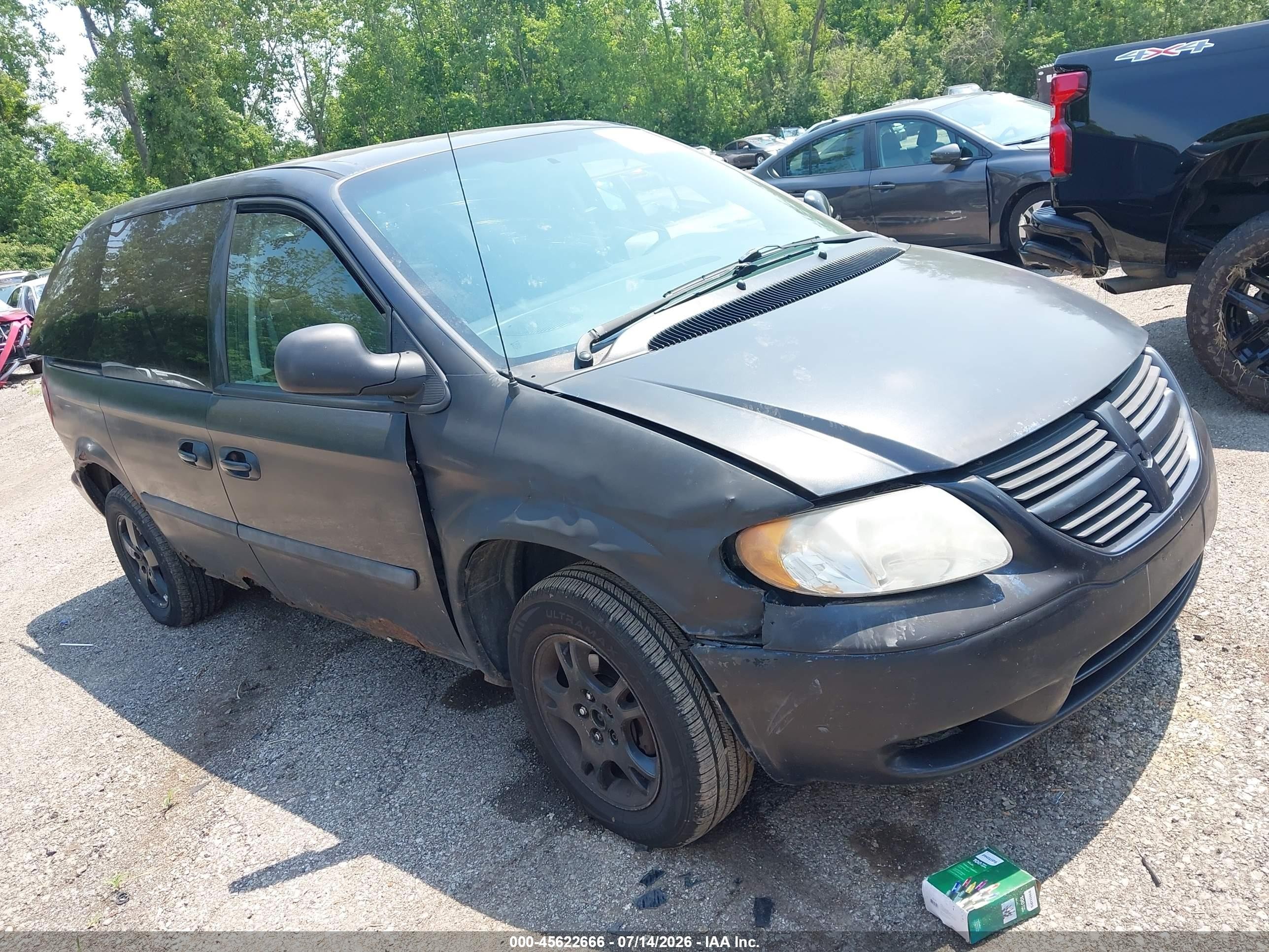 2007 Dodge Caravan SXT, VIN 1D4GP45R37B198437 — Перед