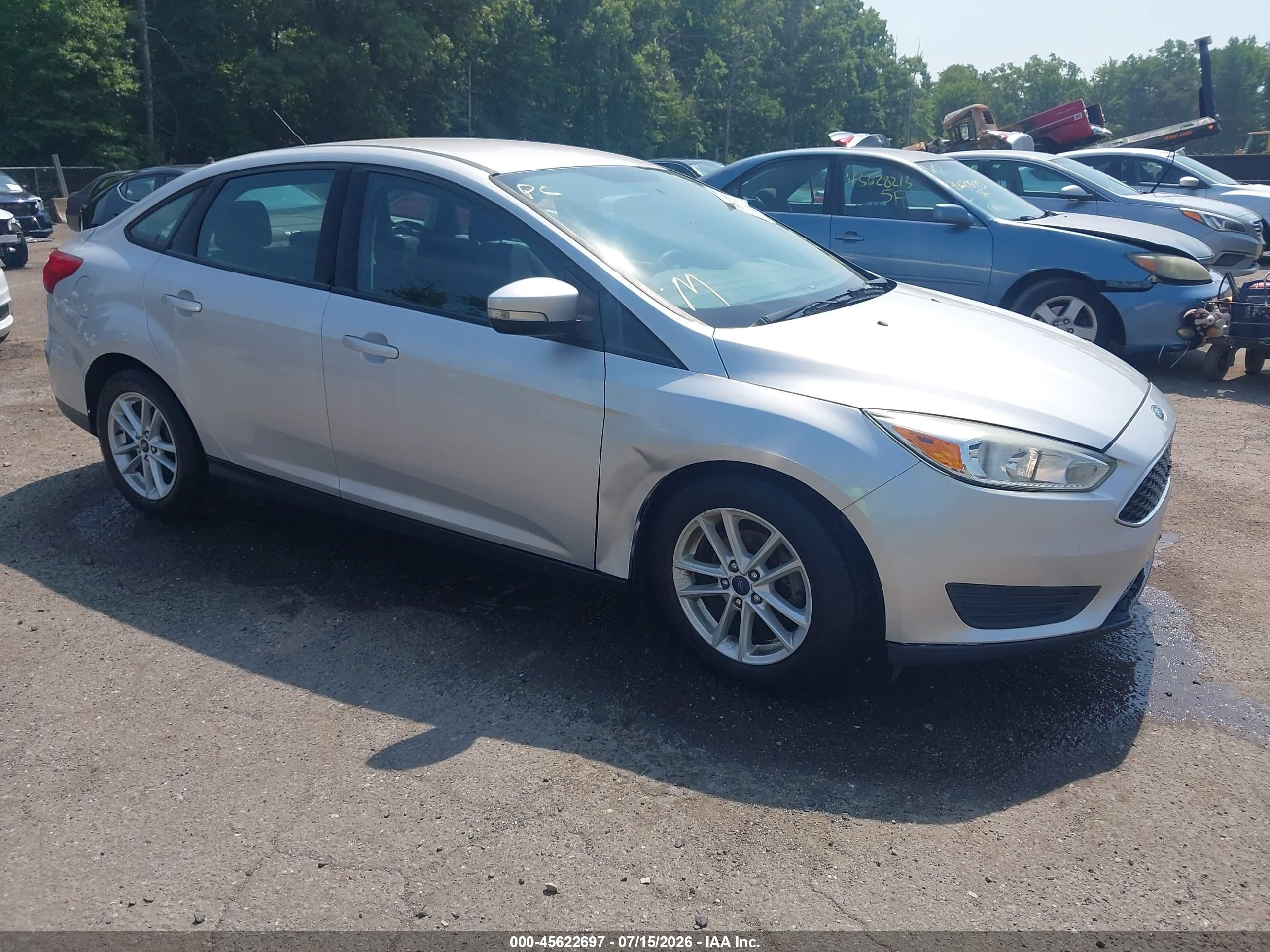 2016 Ford Focus SE, VIN 1FADP3F2XGL397464 — All over