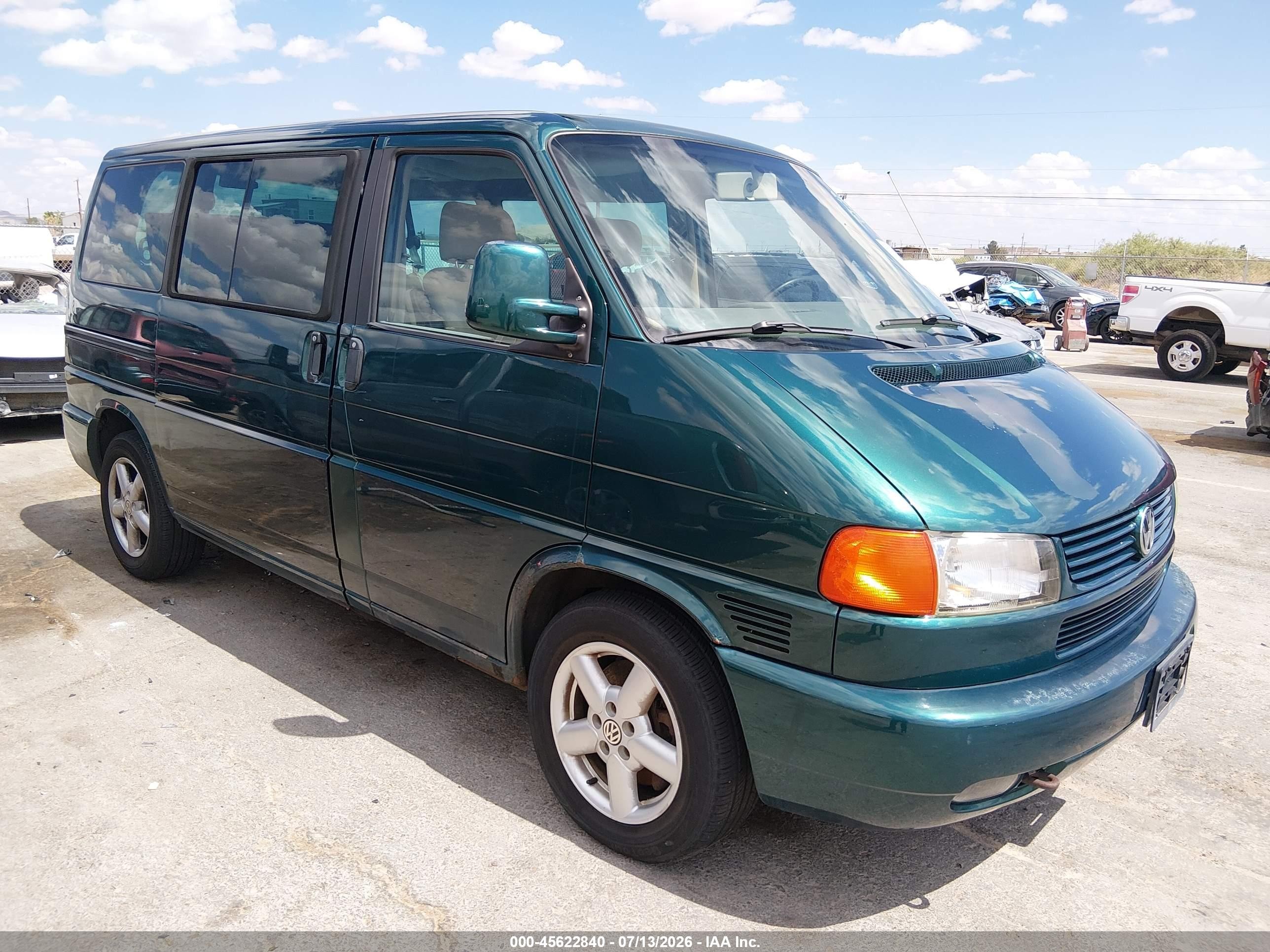 2001 Volkswagen EuroVan GLS, VIN WV2KB47021H147649 — Normal wear
