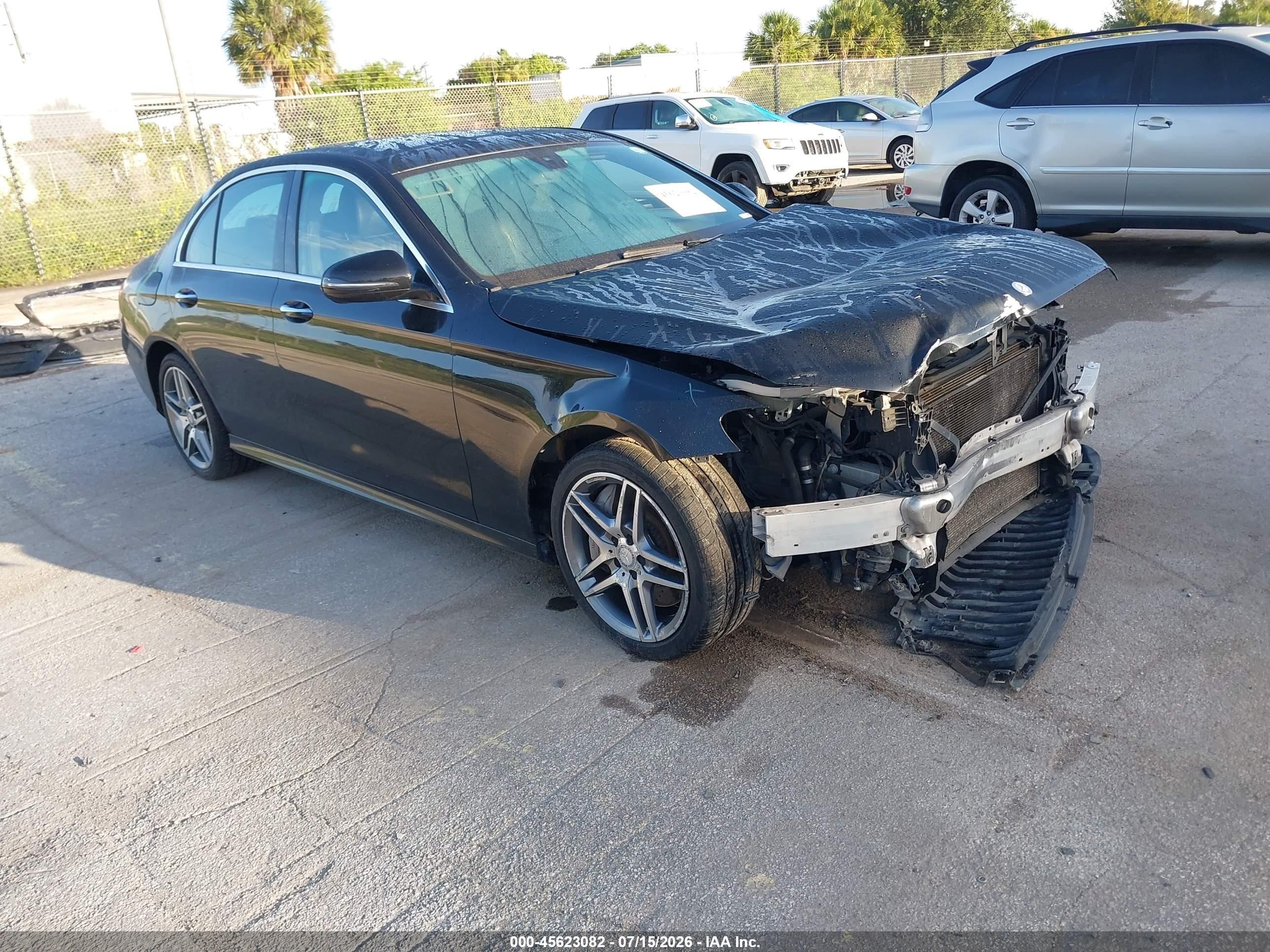 2017 Mercedes-Benz E 300 Luxury, VIN WDDZF4KB9HA029343 — Front end