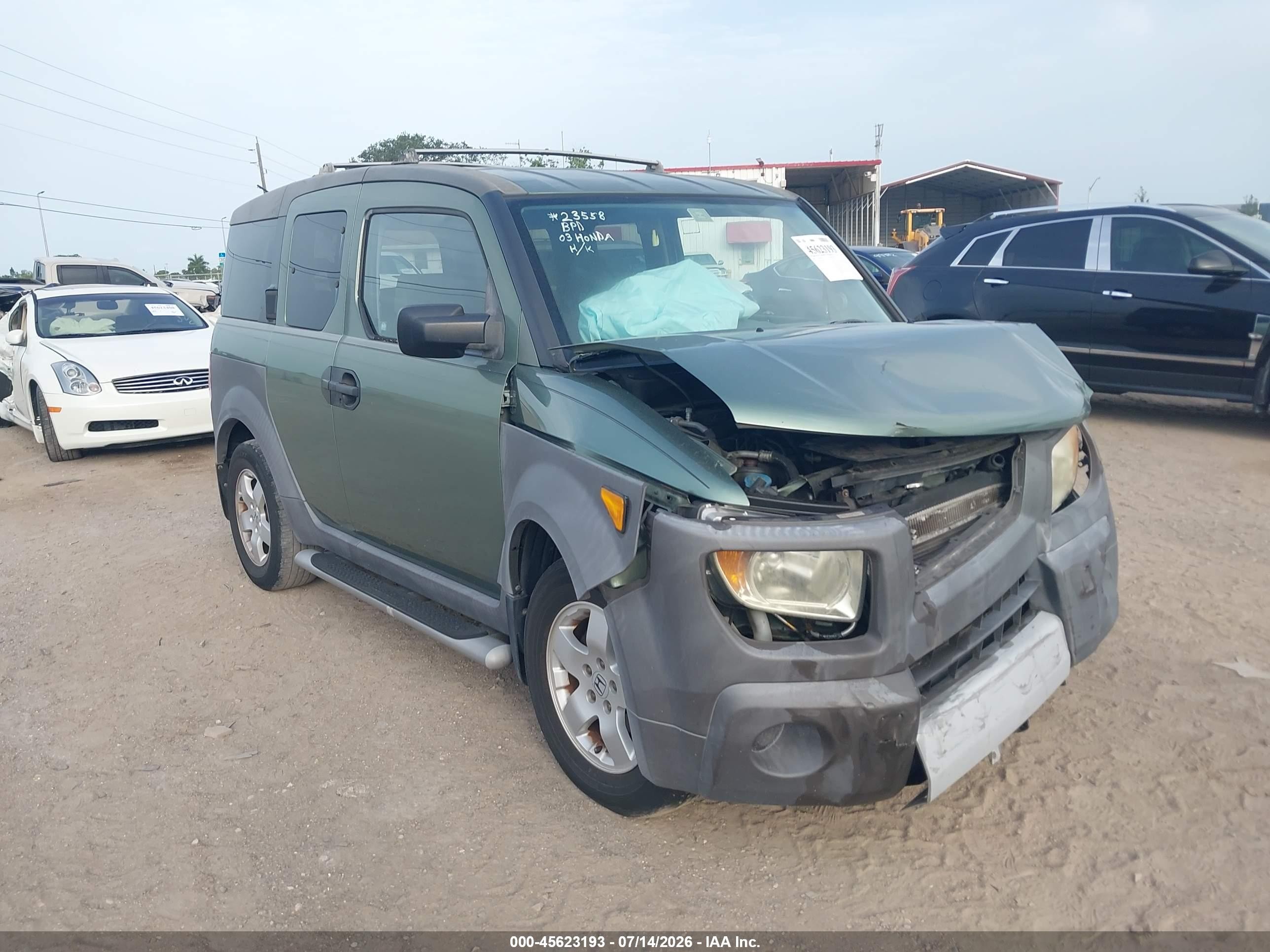 2003 Honda Element EX, VIN 5J6YH18513L004010 — Front end