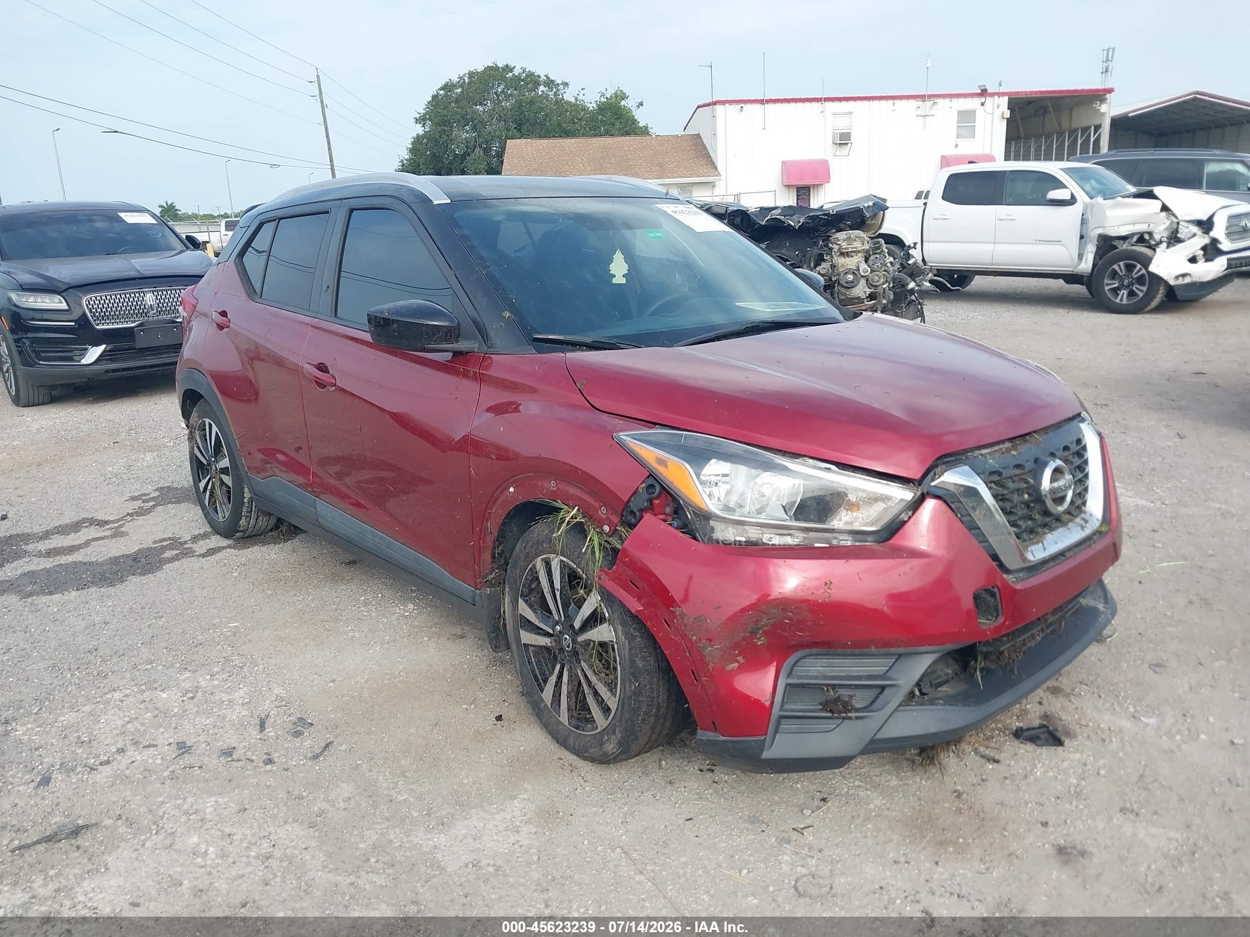 2019 Nissan Kicks SR, VIN 3N1CP5CU6KL560764 — Вода / потоп
