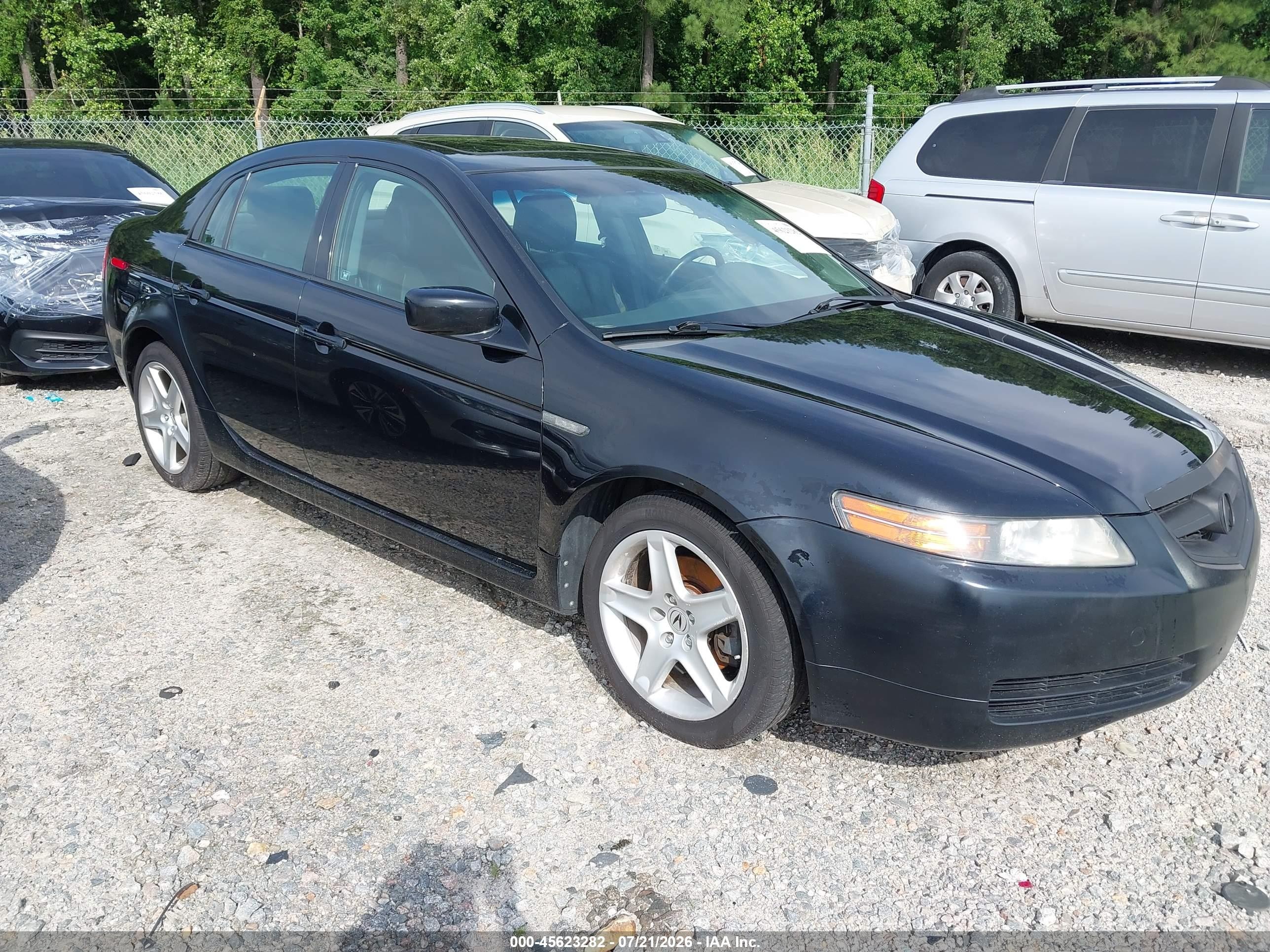 2005 Acura TL, VIN 19UUA66285A040467 — Front end