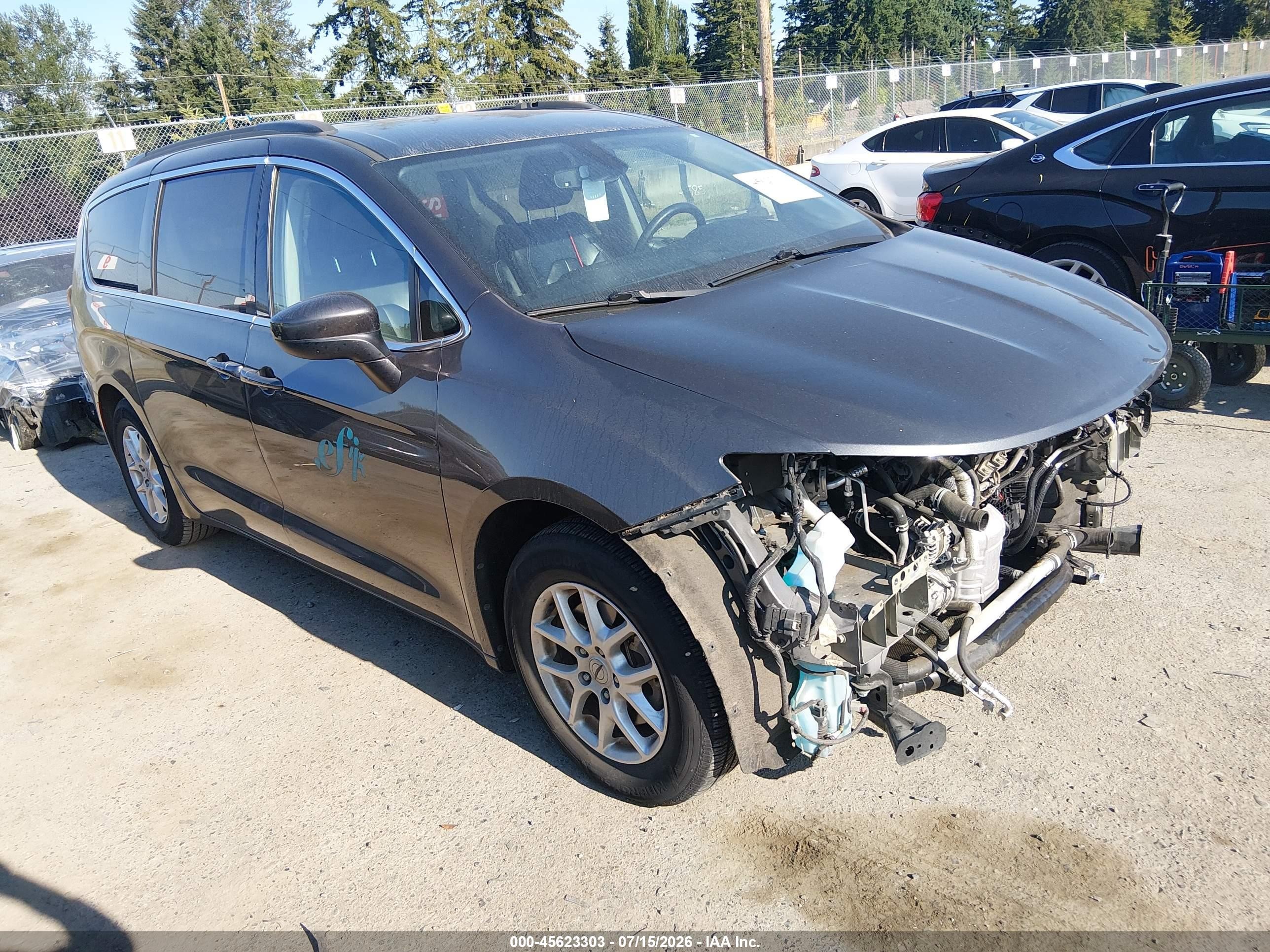 2021 Chrysler Voyager LXi, VIN 2C4RC1DG3MR506042 — Front end