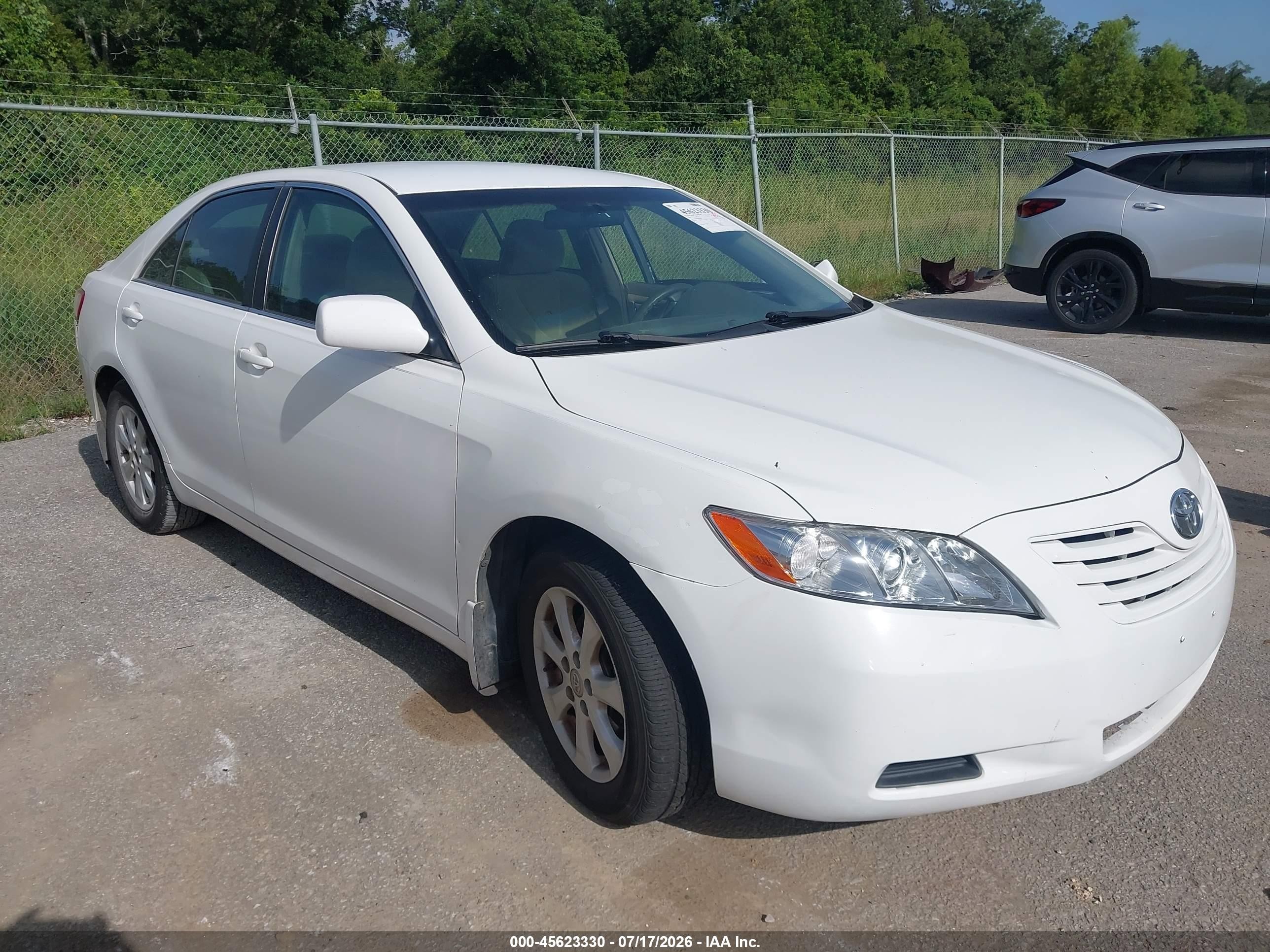 2007 Toyota Camry LE, VIN 4T1BE46K97U622623 — Бок