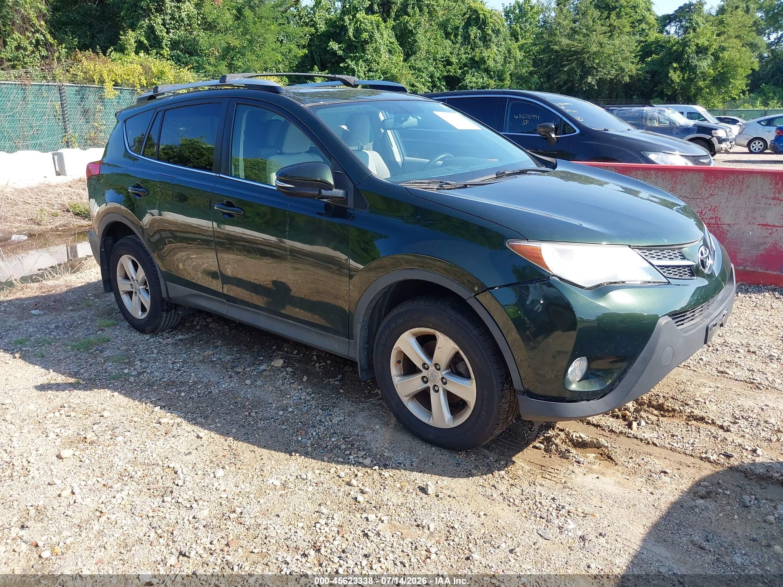 2013 Toyota RAV4 XLE, VIN JTMRFREV3D5015566 — Normal wear